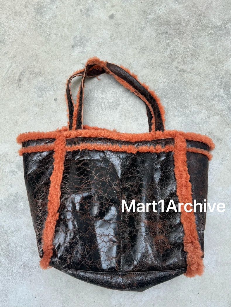 Dries Van Noten Dries Van Noten Plush Burst Pitot bag 2502-Nextarrow Size ONE SIZE - 1 Thumbnail