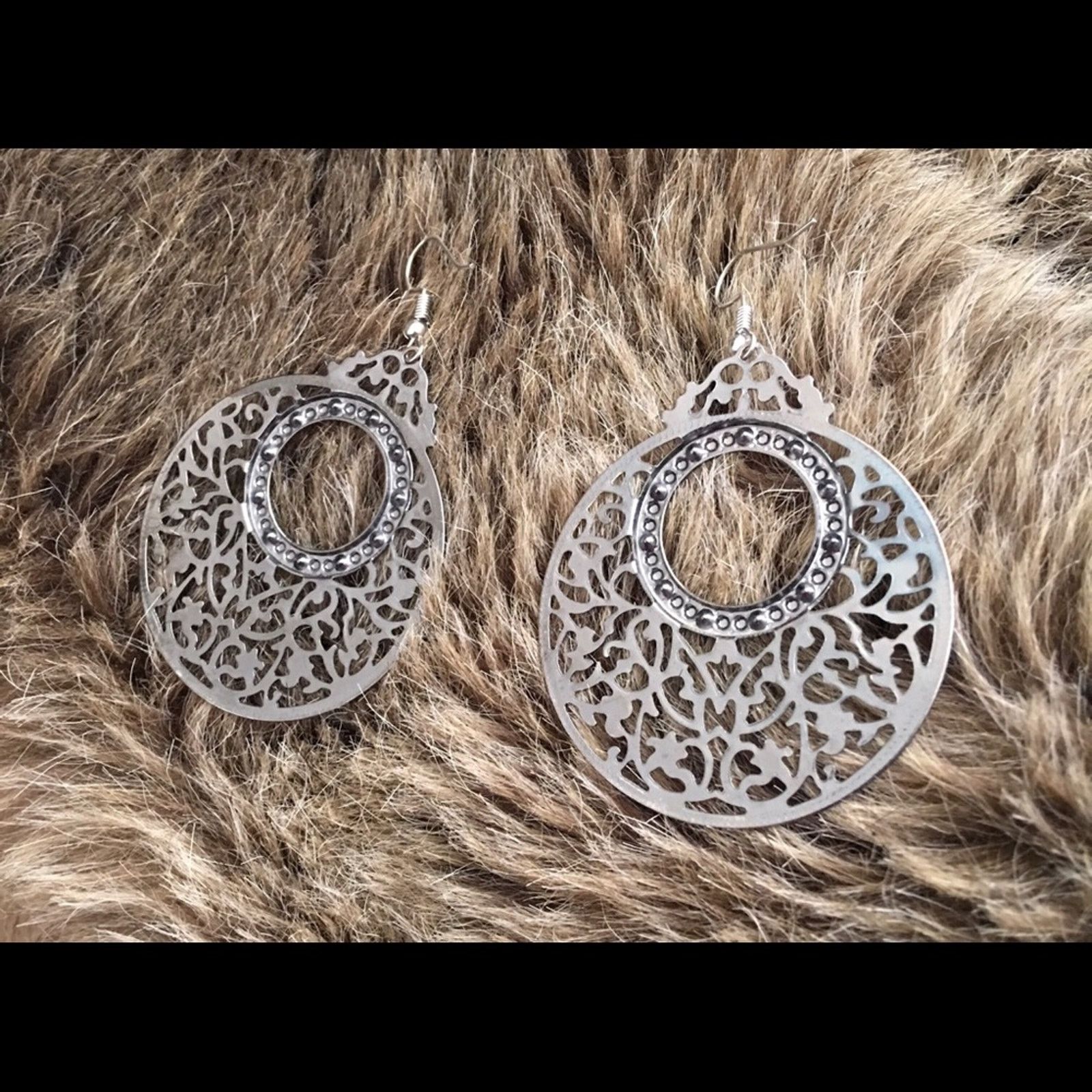 Jewelry Large chrome tone scroll rhinestone earrings Size ONE SIZE - 5 Thumbnail
