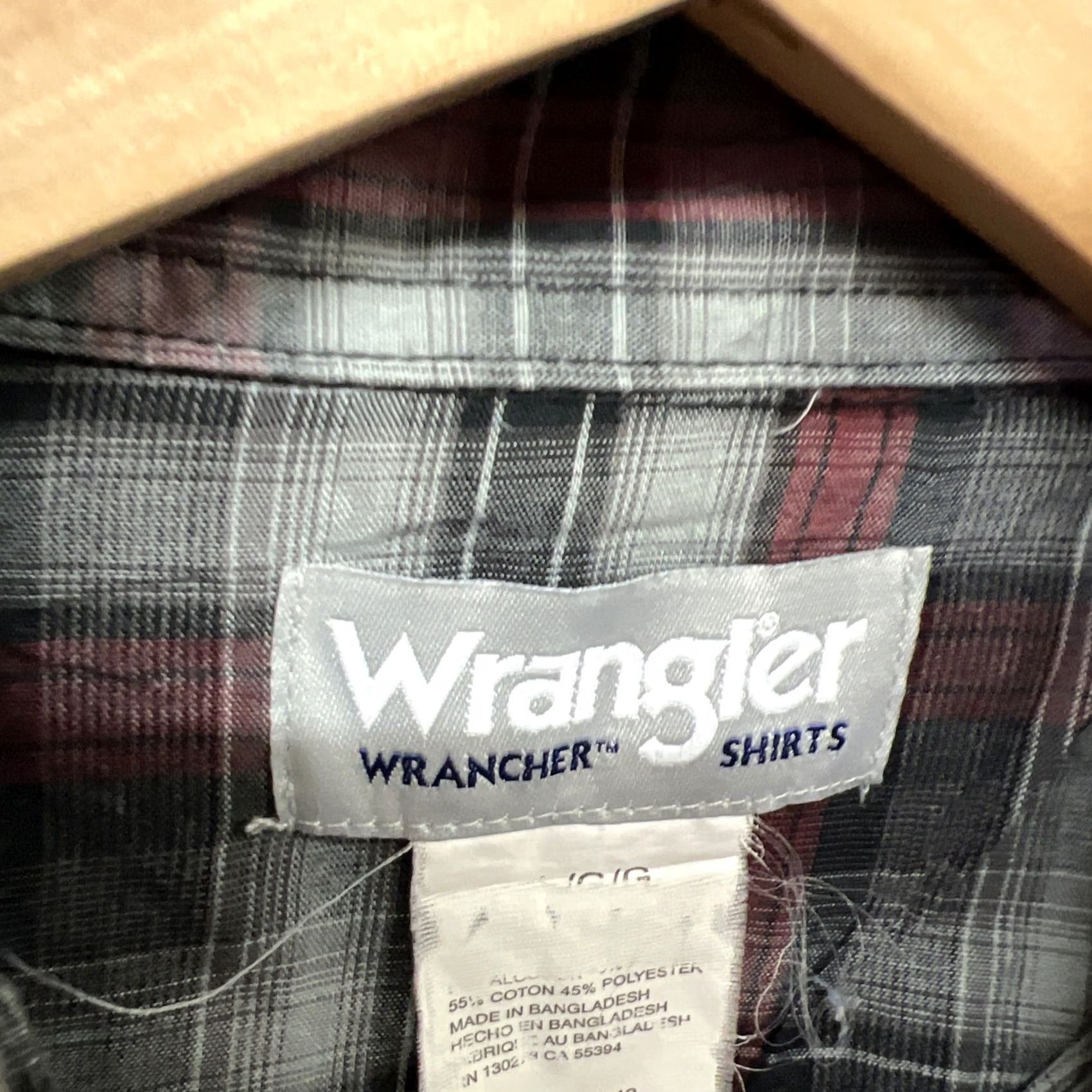 Wrangler VINTAGE Wrangler Pearl Snap Mens Red Gray Plaid Western Shirt Large T28 Size US L / EU 52-54 / 3 - 2 Thumbnail