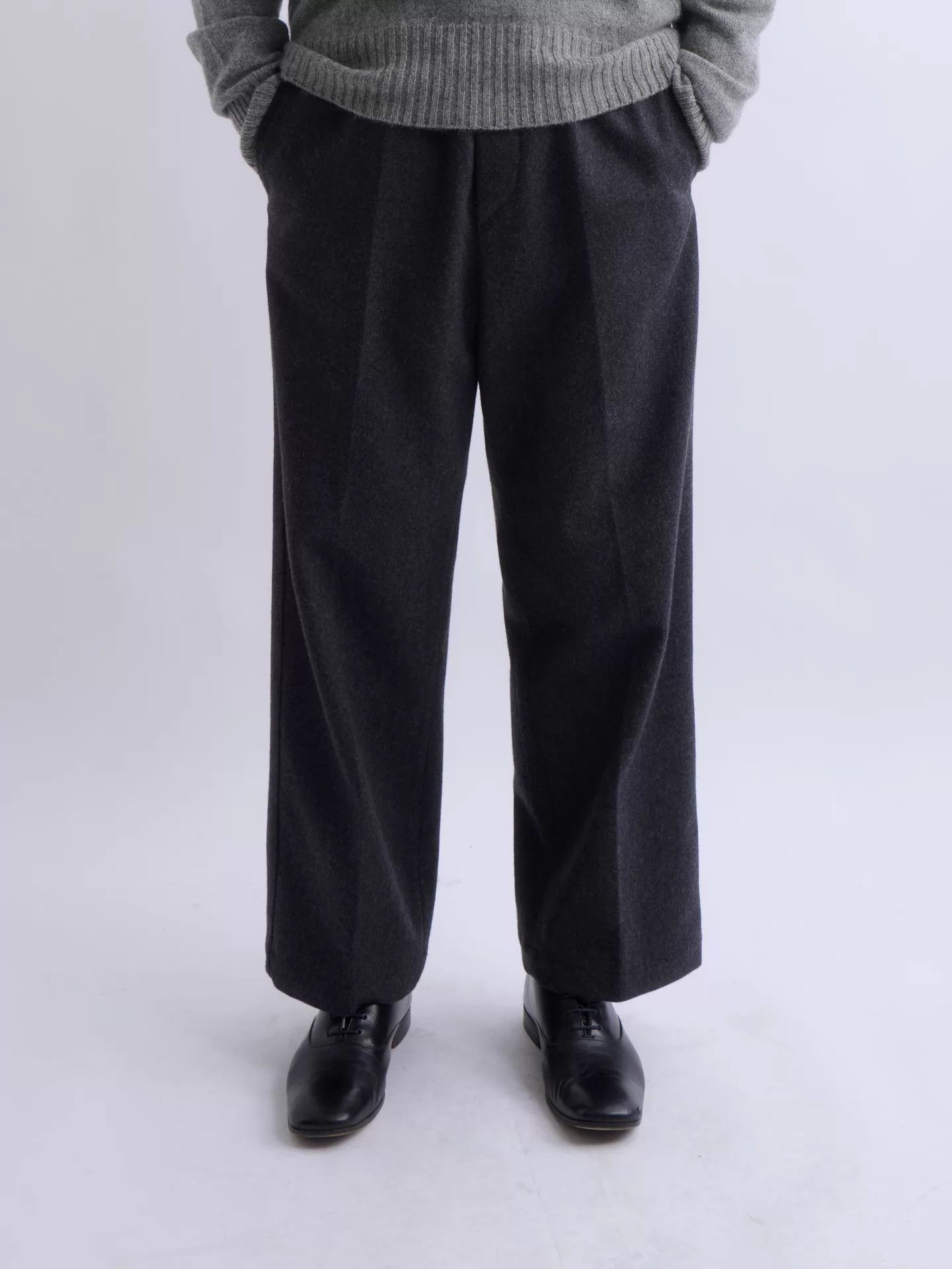 OAMC OAMC Dark Gray Wool Blend Drawstring Straight Trousers L Size US 34 / EU 50 - 1 Thumbnail