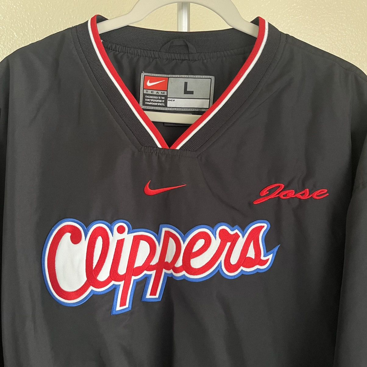 Nike Vintage Nike Los Angeles Clippers Pullover Windbreaker Sz L Size US L / EU 52-54 / 3 - 4 Thumbnail