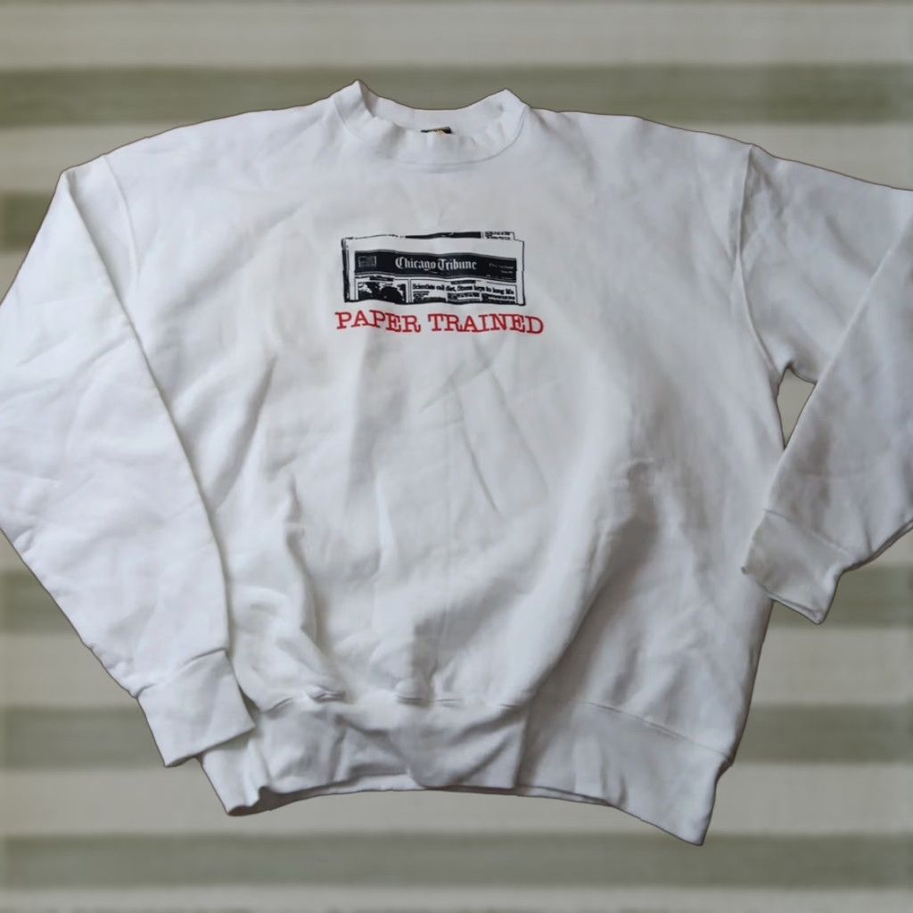 VINTAGE Chicago Tribune Illinois Newspaper Humor Paper Trained Crew Sweatshirt XL White Fruit of the Loom Pullover Mens