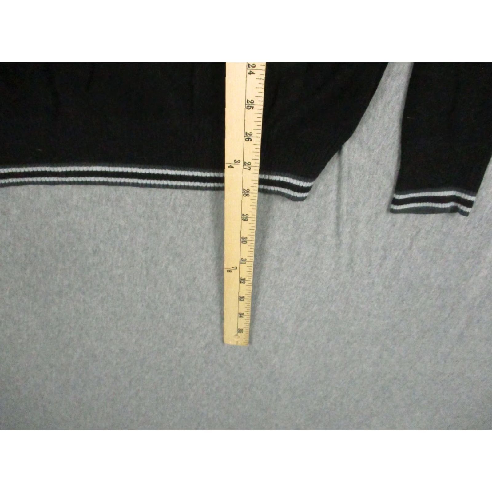 TravisMathew Travis Mathew Sweater Men M Black V Neck Button Striped Trim Golf Size US M / EU 48-50 / 2 - 6 Thumbnail