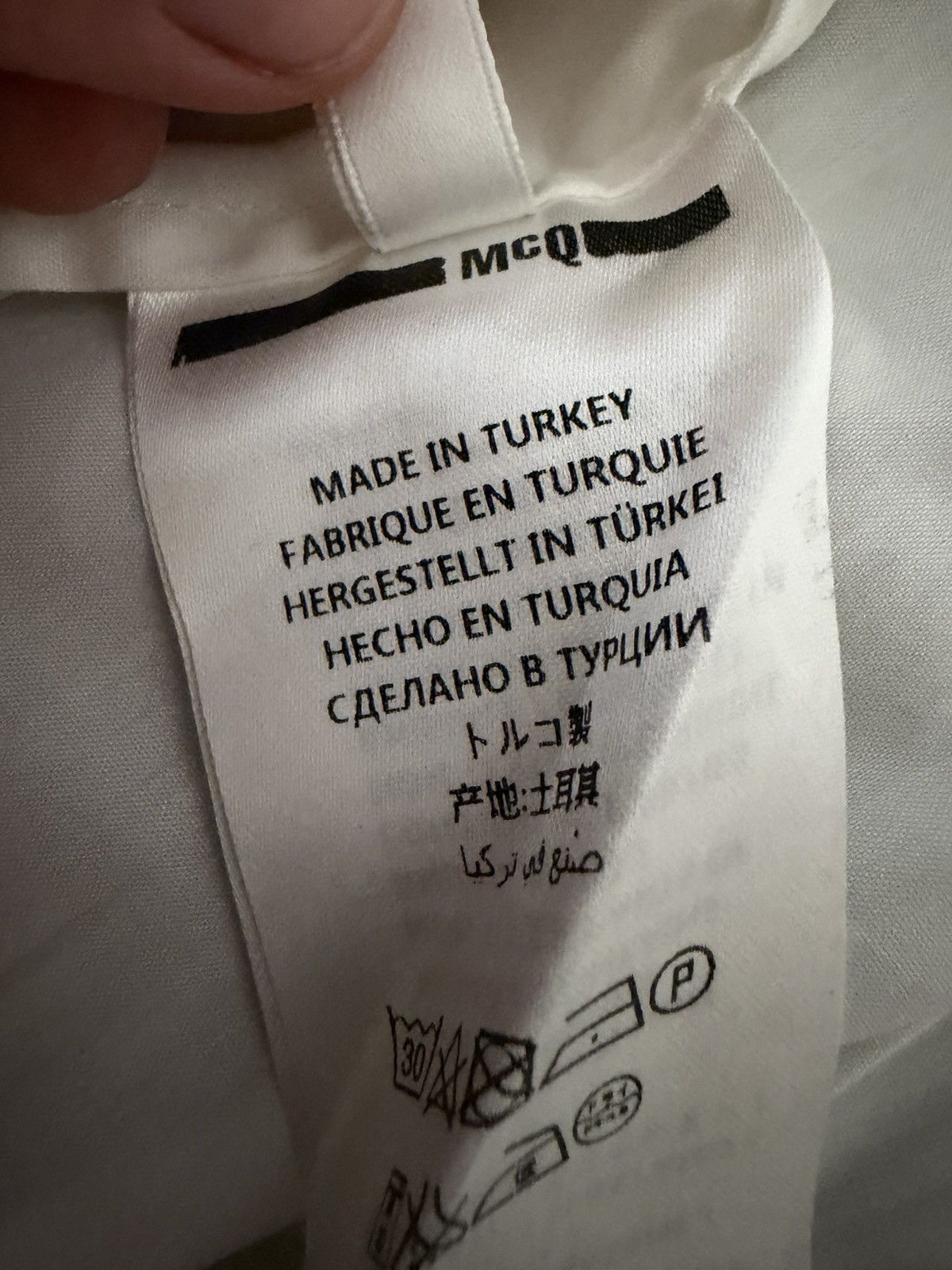 McQ Alexander McQueen Alexander McQueen McQ White Button Up Sparrow/Skull Logo Size US M / EU 48-50 / 2 - 5 Thumbnail