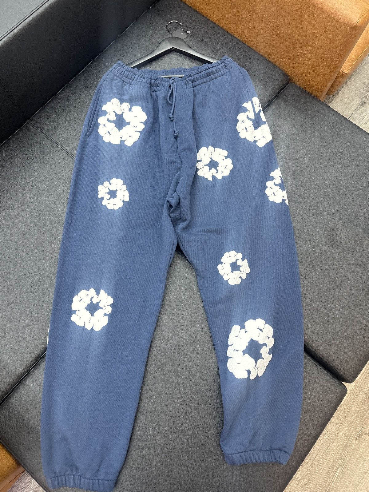 Image of Denim Tears Cotton Wreath Sweatpants in Navy, Men's (Size 38)