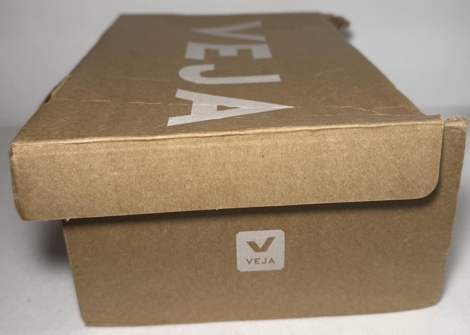 Veja VEJA Recife Leather Low Top Hook & Loop Sneaker Shoes White Size US 5 / IT 35 - 8 Thumbnail