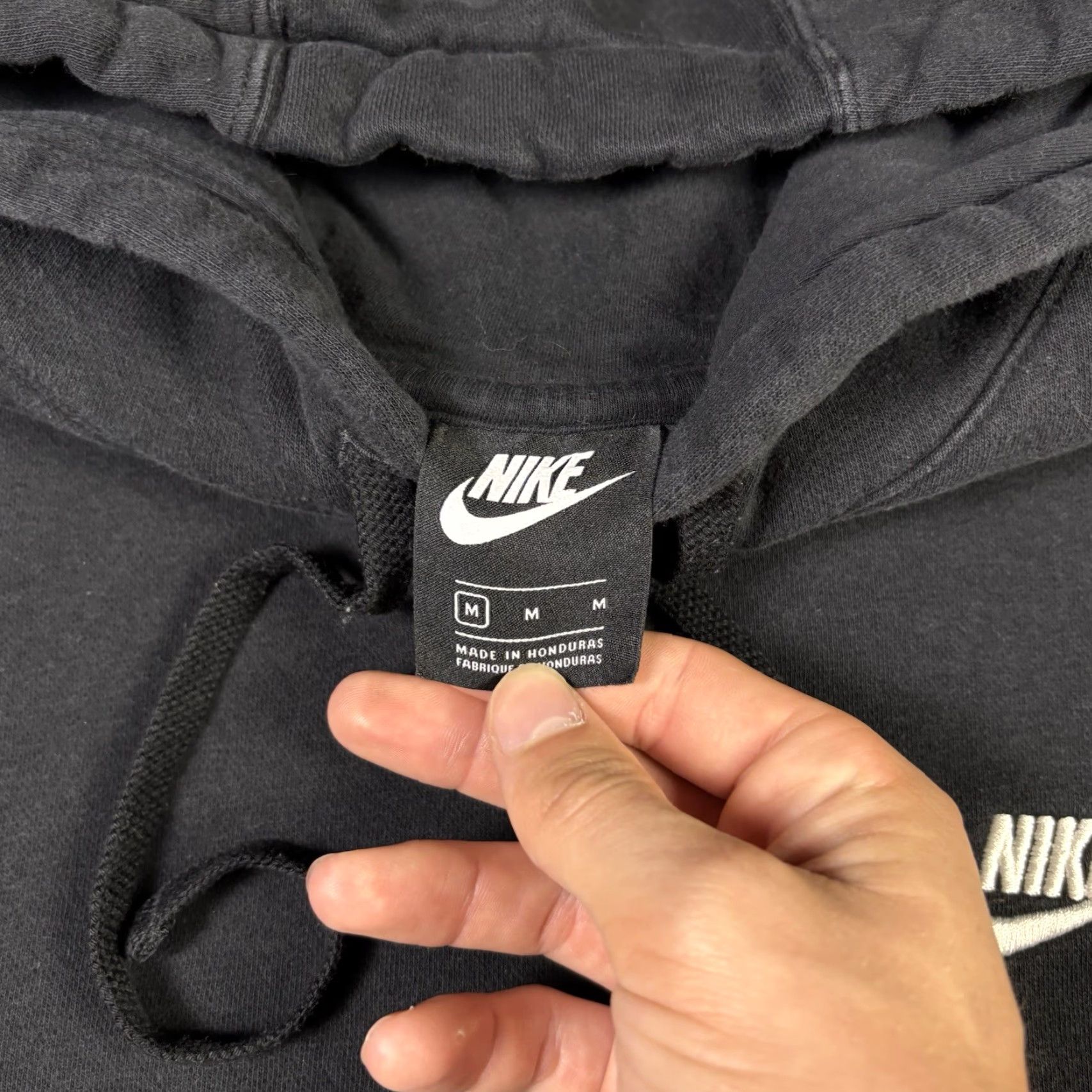 Nike VINTAGE Nike Black Pullover Hoodie Adult Medium Essential Size US M / EU 48-50 / 2 - 3 Thumbnail