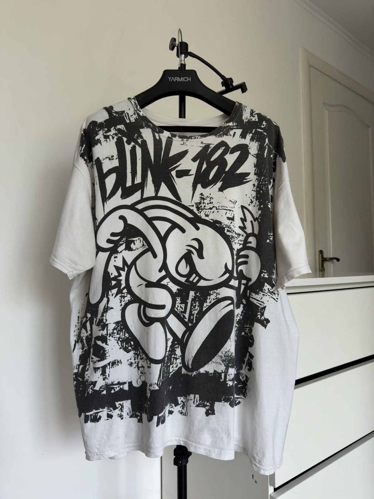 Band Tees Vintage 2000s Blink 182 Bunny Print Tee Size US XL / EU 56 / 4 - 1 Thumbnail