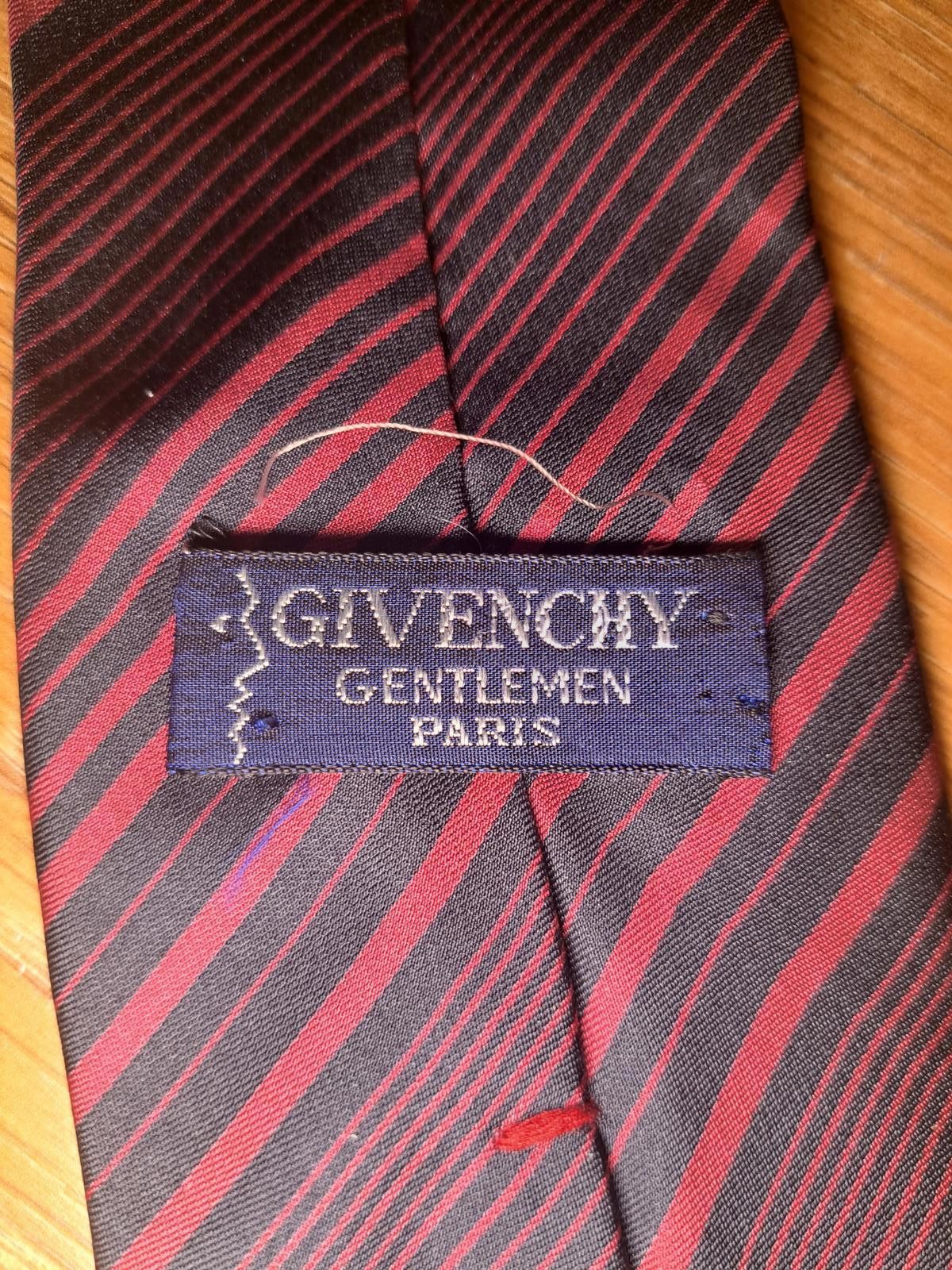 Givenchy Givenchy Italian Silk Tie Red Blue Striped Made in France Size ONE SIZE - 2 Thumbnail