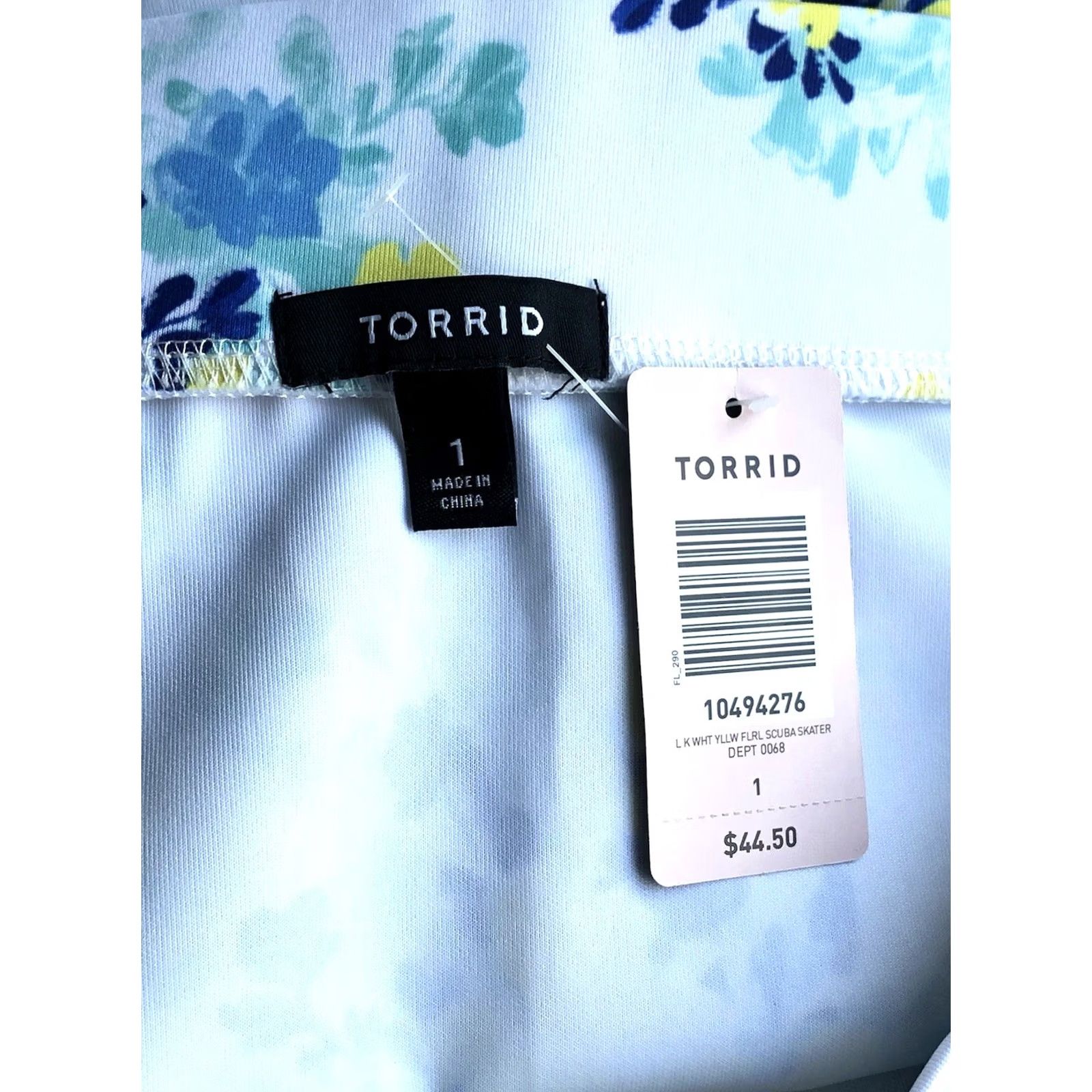 Torrid NWT Torrid Flare Skirt 1X Floral 38"W Knee Length Cottage Romantic Garden Womens Skirt Bit? Size 40" / US 18 - 2 Thumbnail