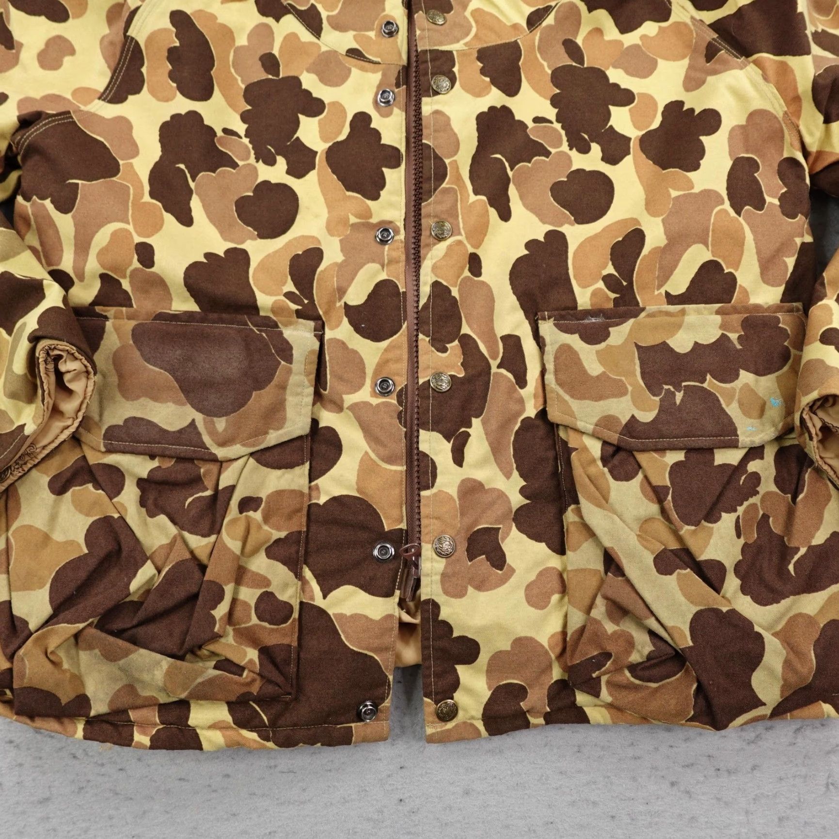 Vintage VINTAGE Cabela's Jacket Mens L Duck Camo Waterproof Hunting Parka Coat 80s Brown Camouflage Mid-Length Zip Size US L / EU 52-54 / 3 - 3 Thumbnail