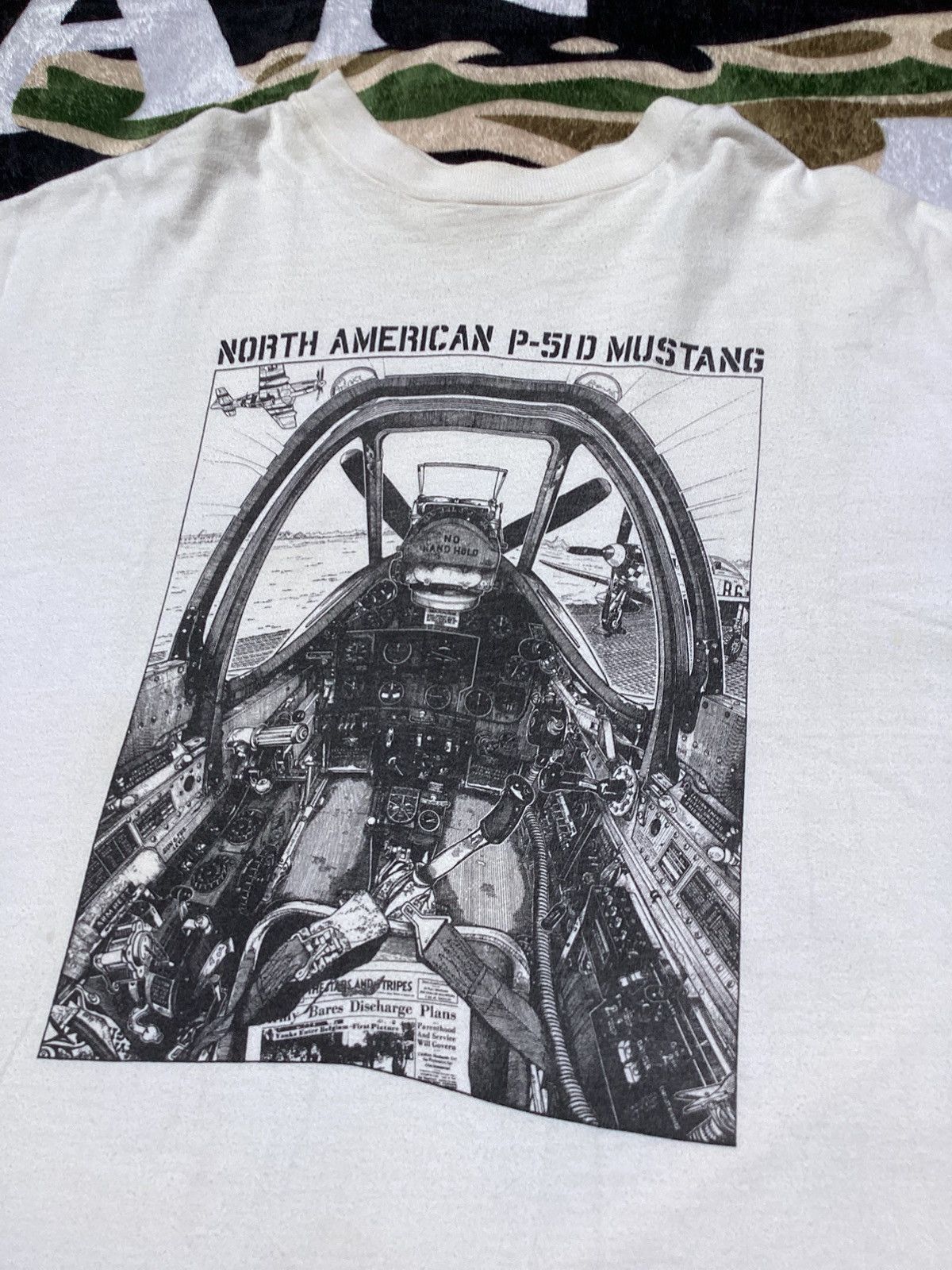 Vintage Vintage 1990s North American P 51D Mustang cockpit photo Tee Size US XL / EU 56 / 4 - 2 Thumbnail