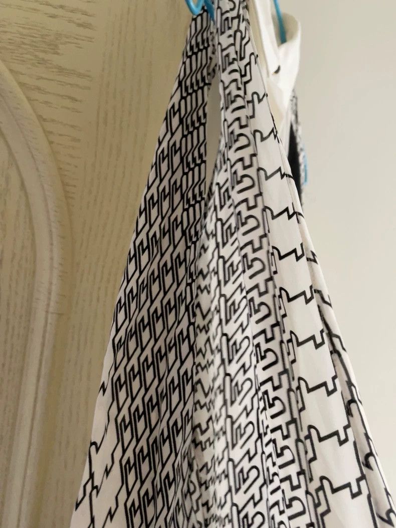 Kenzo KENZO Dress with exposed shoulders and silk pleats Size XS / US 0-2 / IT 36-38 - 2 Thumbnail