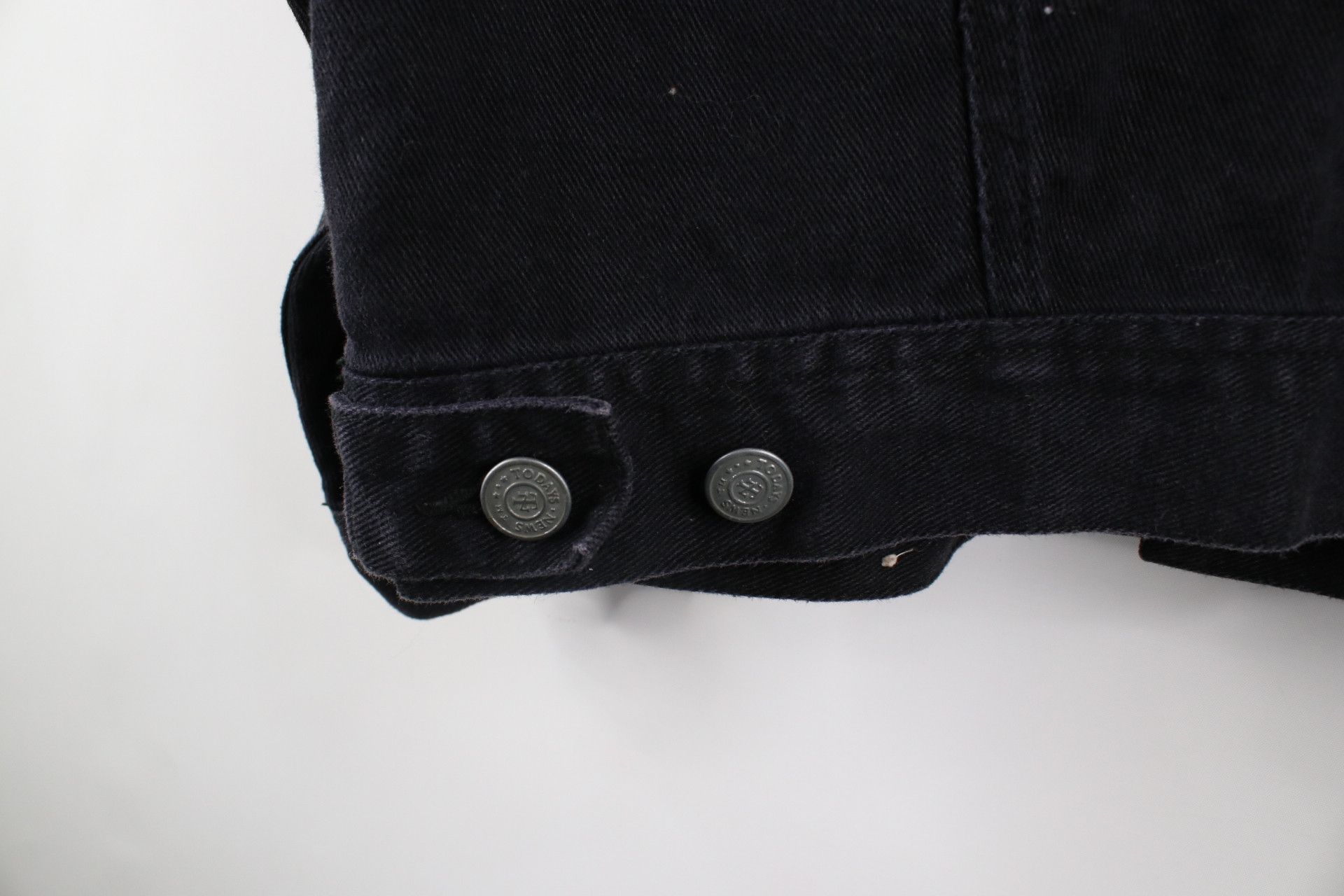 Vintage Vintage 90s Streetwear Faded Denim Jean Trucker Jacket Black Size US S / EU 44-46 / 1 - 9 Thumbnail