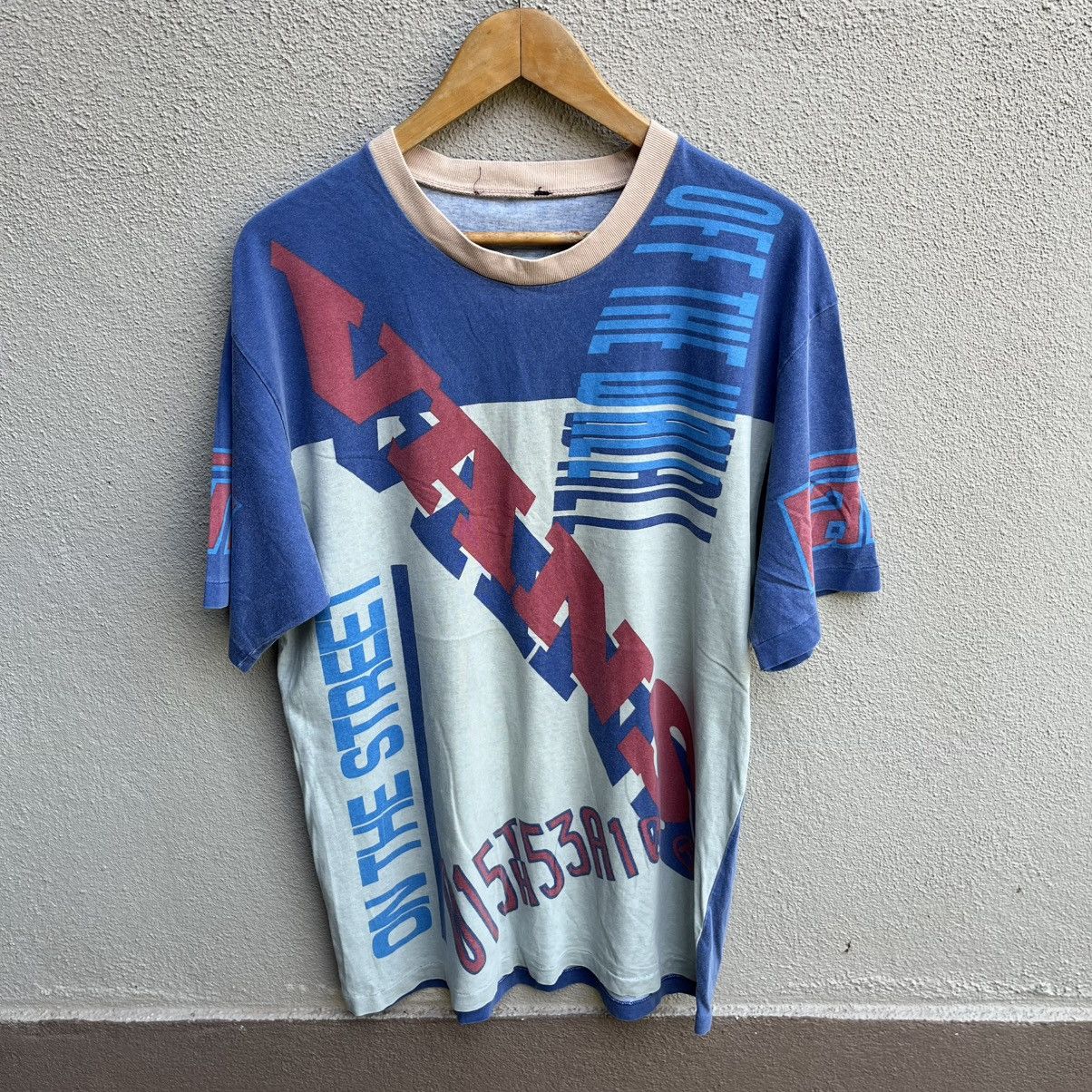 Vans Vintage 90s VANS usa all over print tee Size US L / EU 52-54 / 3 - 1 Thumbnail