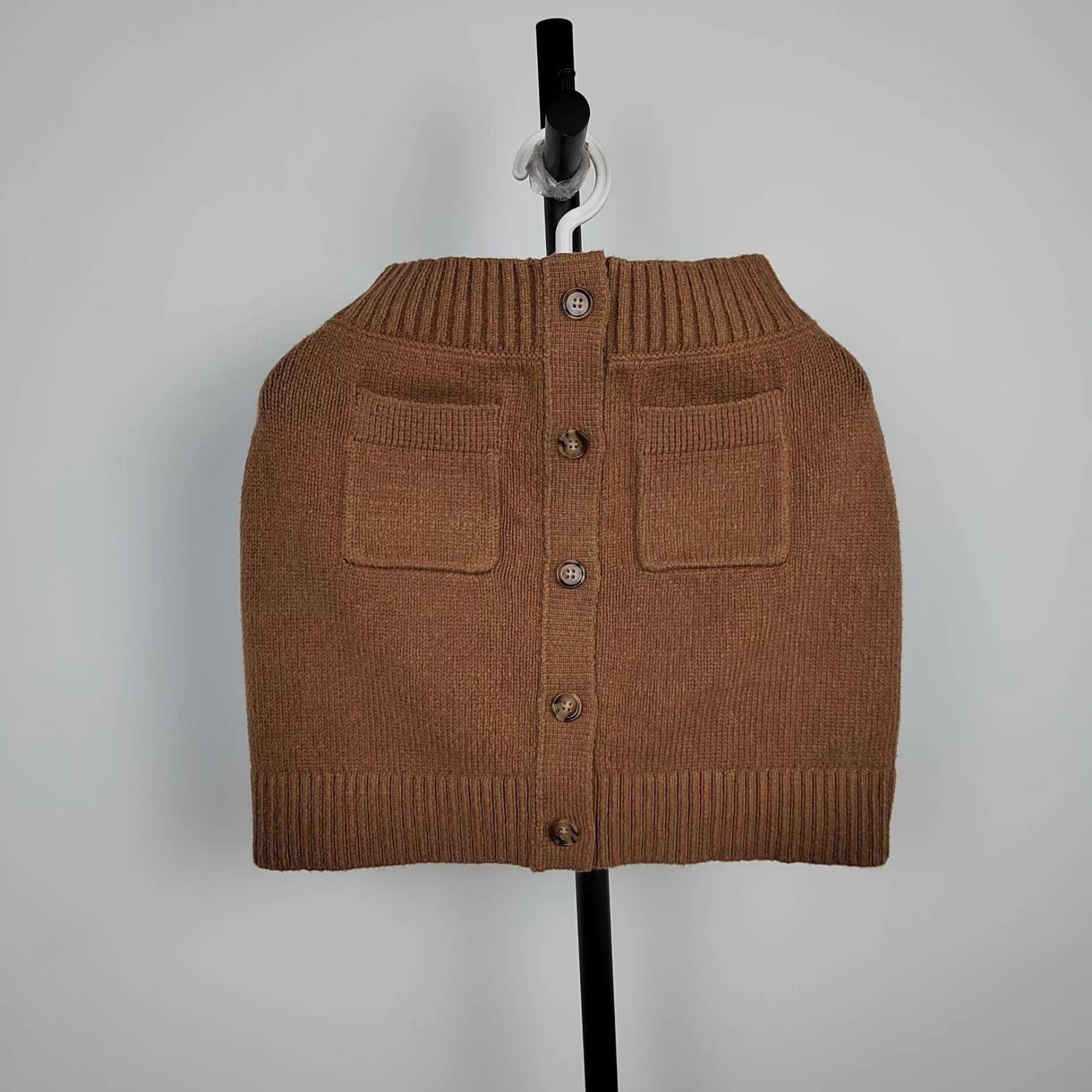 Burberry Burberry 98 New Khaki Nylon Knit M Skirt Size 27" / US 4 / IT 40 - 1 Thumbnail