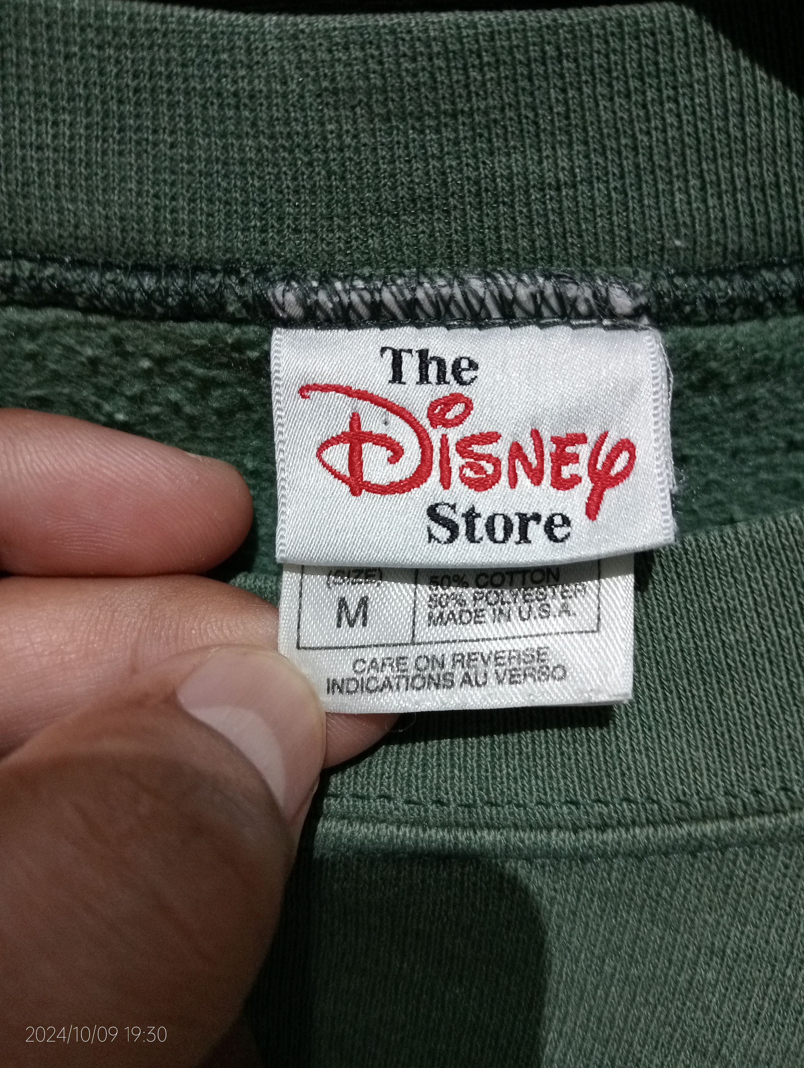 Vintage Vintage '90s The Disney Store Tigger Crewneck Sweatshirt USA Size US M / EU 48-50 / 2 - 2 Thumbnail