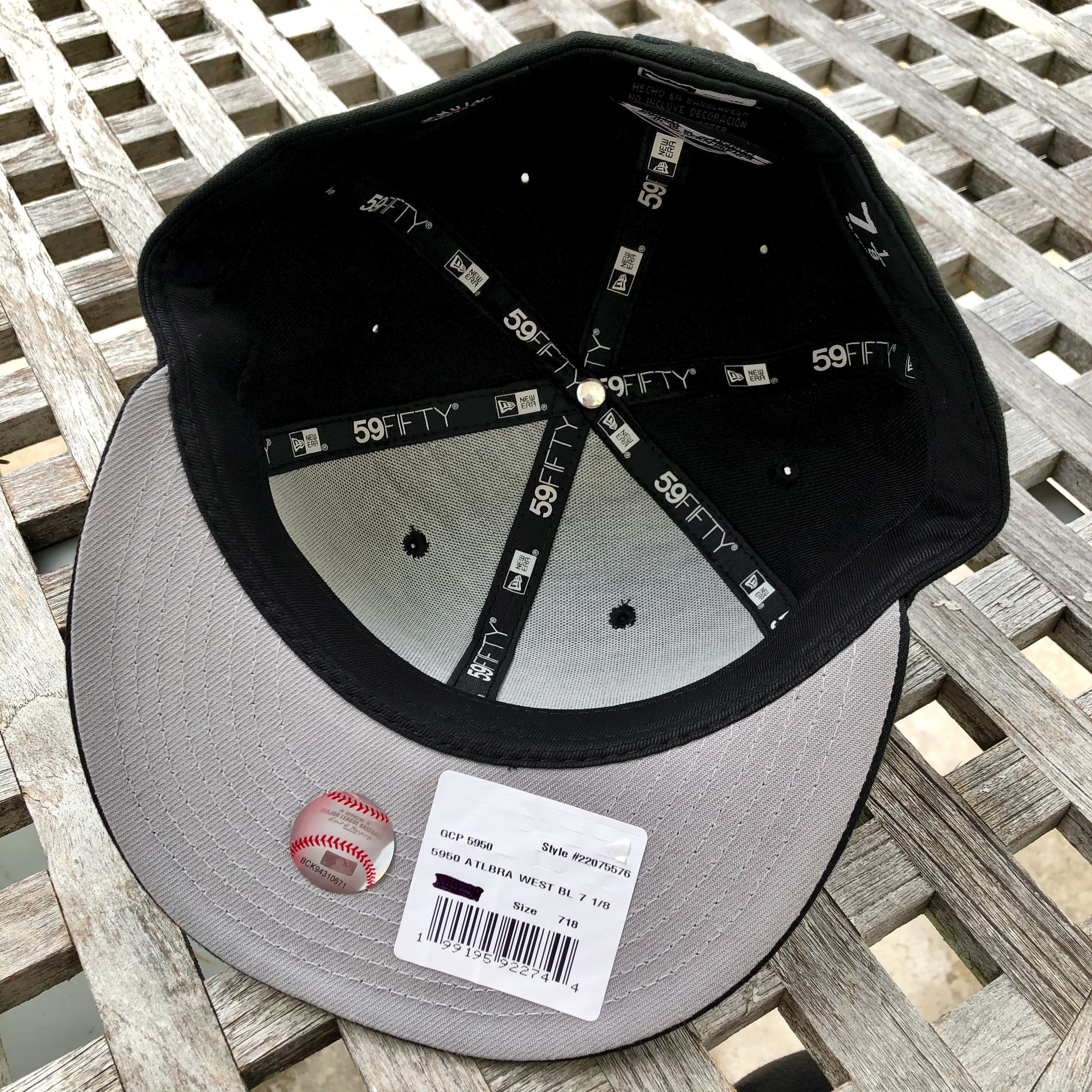 New Era Atlanta Braves Westside Script Blackout 59FIFTY Hat 7 1/8 Size ONE SIZE - 4 Thumbnail