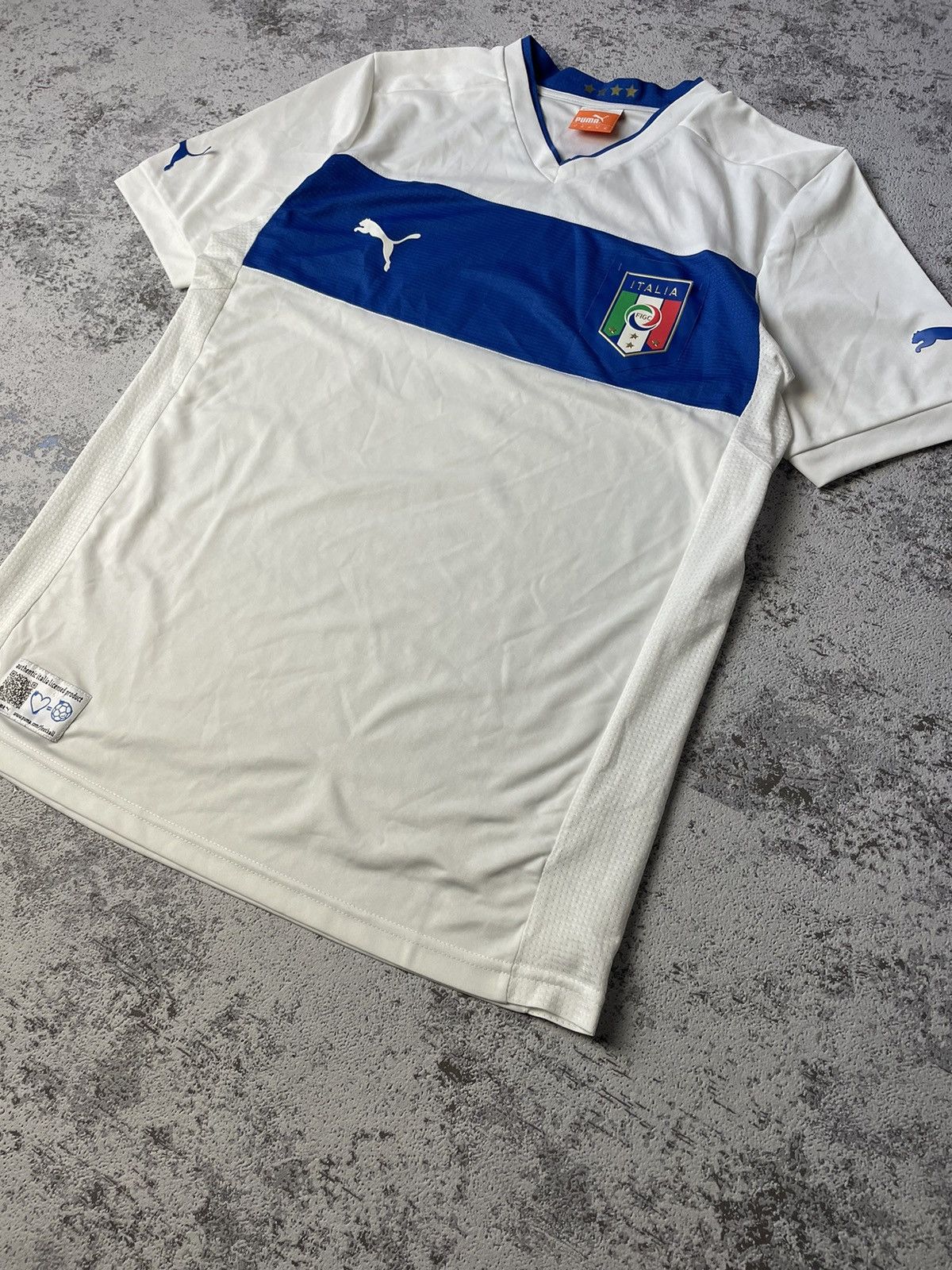 Puma ITALY 2012 2013 AWAY FOOTBALL SHIRT SOCCER JERSEY PUMA M Size US M / EU 48-50 / 2 - 2 Thumbnail