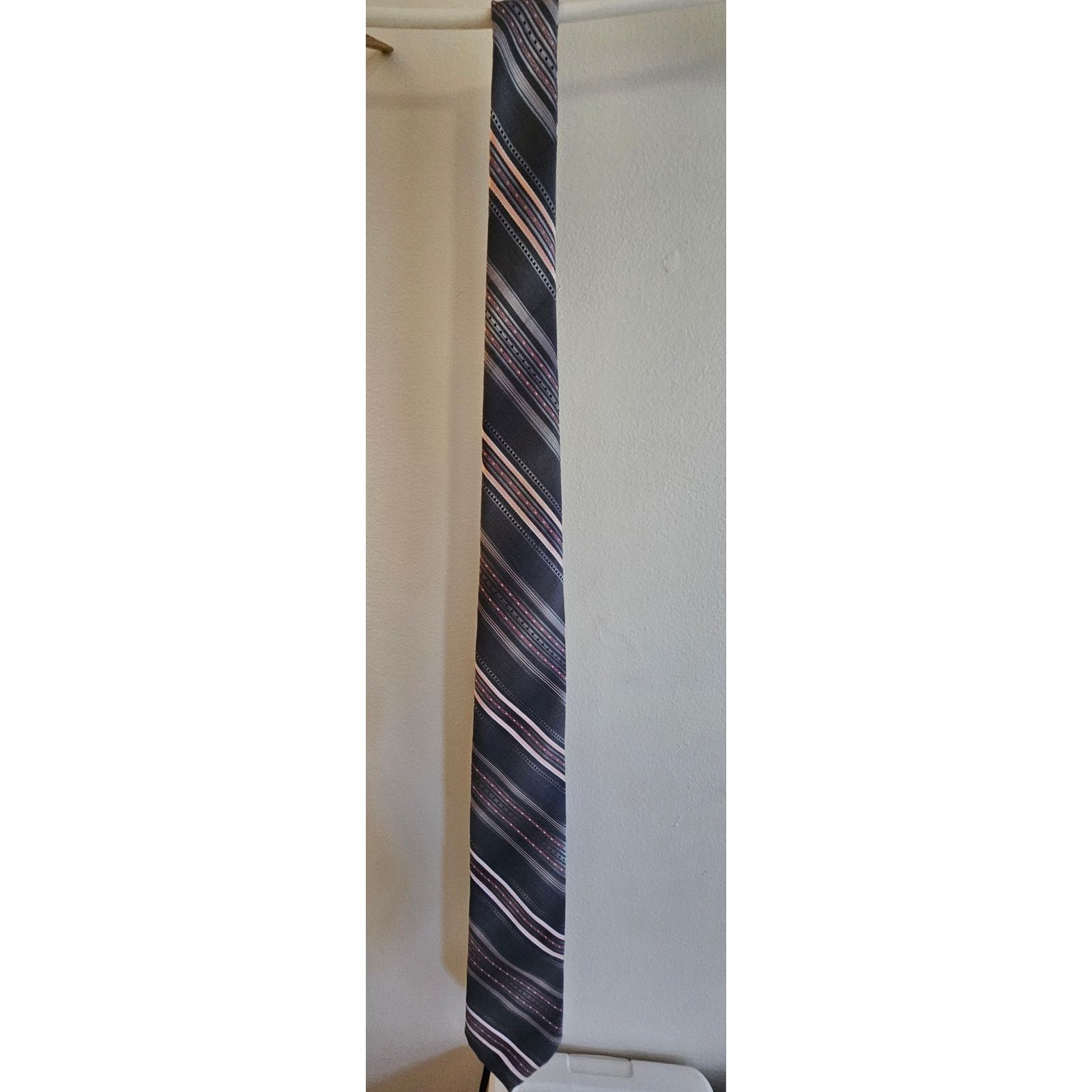 Other Vintage Tonino Fizenze Men's Necktie - Gray w/Pink Stripes Size ONE SIZE - 1 Thumbnail