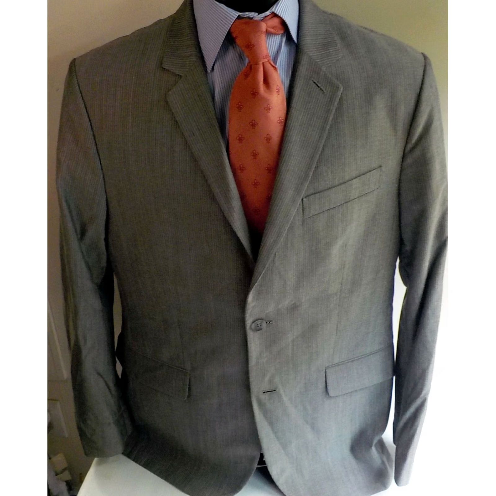 Express EXPRESS Gray Pinstriped 2 Button Notch Collar Suit 40R 34x31 Mens Wool Blend 2 Piece Size 40R - 2 Thumbnail