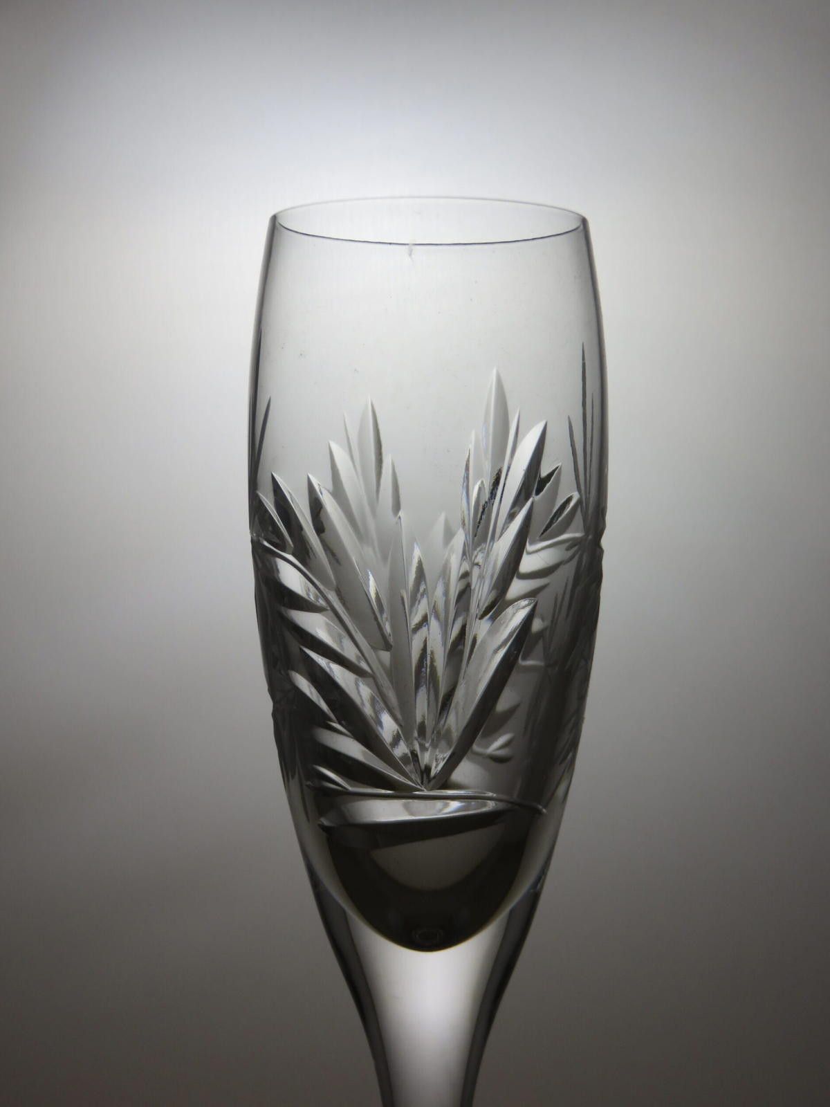 The Unbranded Brand Lead Crystal Cut Glass Champagne Flute With Engraving H1 Size ONE SIZE - 5 Thumbnail