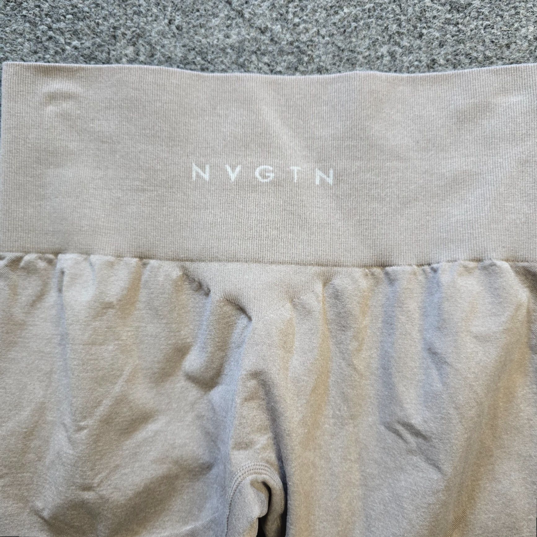 Vintage NVGTN Leggings Womens Small Gray Navigation Seamless 7/8 Cropped Workout Athletic 25 in Inseam Skinny Compression Gym & Training Size 28" / US 6 / IT 42 - 7 Thumbnail