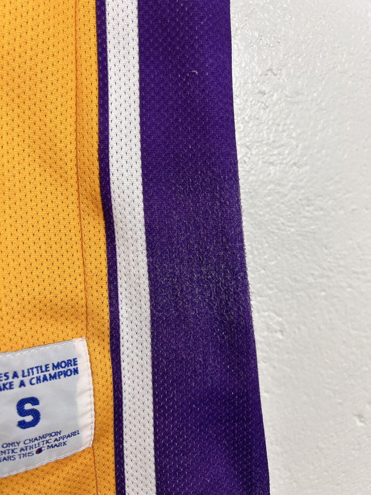 Champion 90s Kobe Bryant #8 Los Angeles Lakers Champion Jersey Size US S / EU 44-46 / 1 - 5 Thumbnail