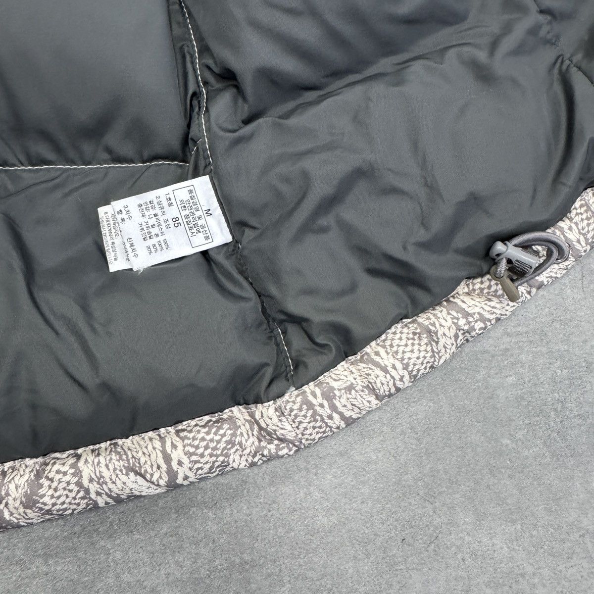 The North Face The North Face TNF 700 Nuptse Women Puffer Down Jacket Y2K Size M / US 6-8 / IT 42-44 - 15 Thumbnail