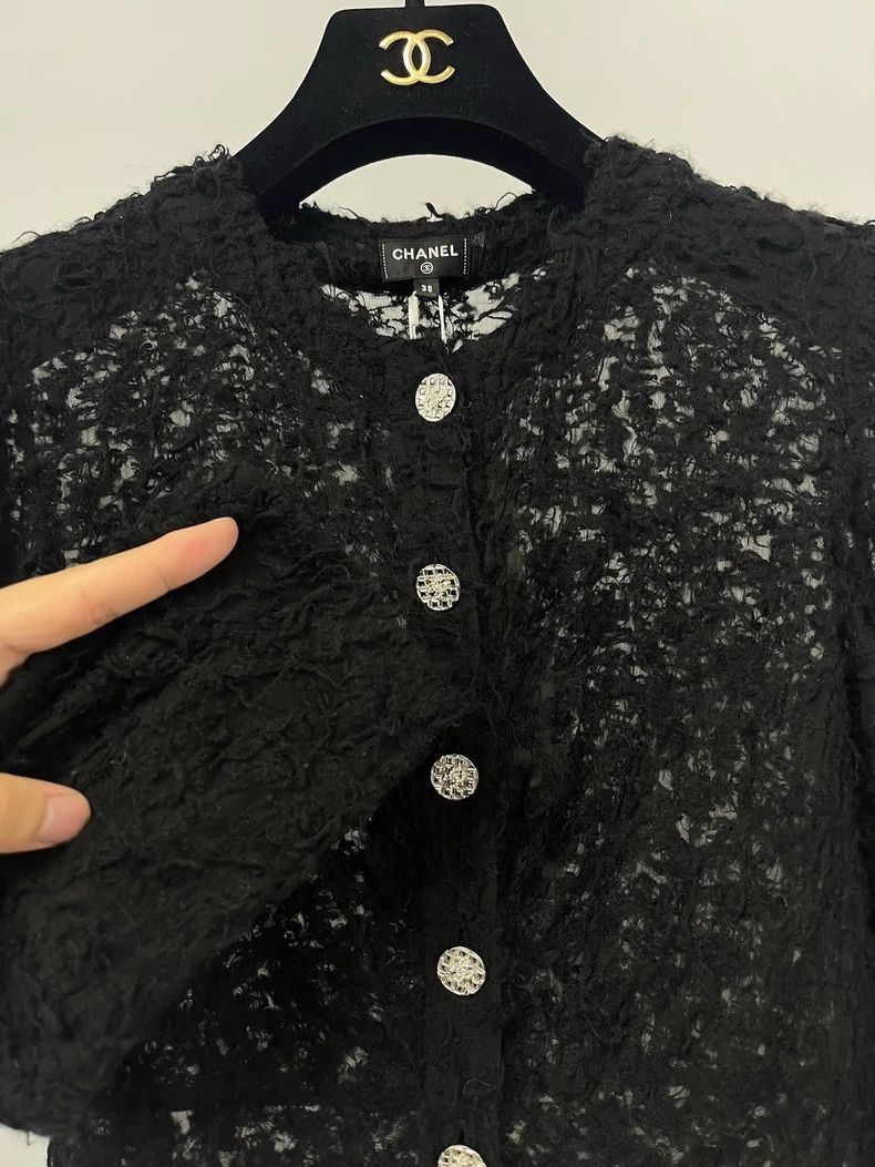 Chanel Chanel 22A black fur coat Size XS / US 0-2 / IT 36-38 - 3 Thumbnail