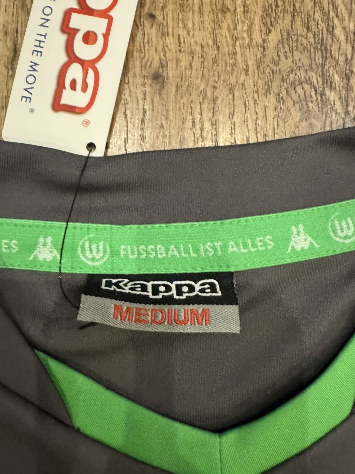 Kappa WOLFSBURG 2014 2015 TRAINING KAPPA FOOTBALL JERSEY SIZE M Size US M / EU 48-50 / 2 - 7 Thumbnail