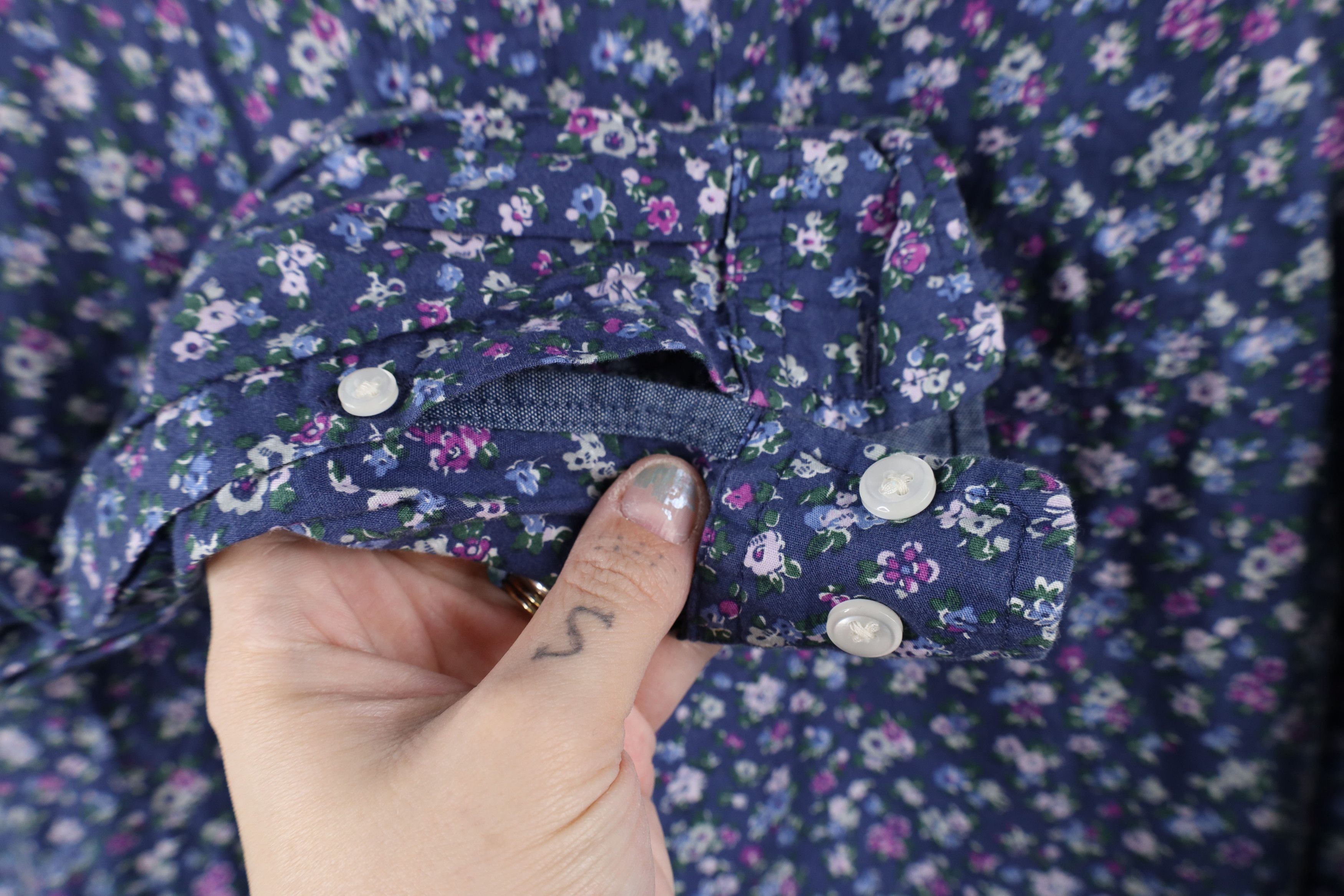 Express × Vintage Express Soft Wash Flower All Over Print Button Down Shirt Size US M / EU 48-50 / 2 - 6 Thumbnail