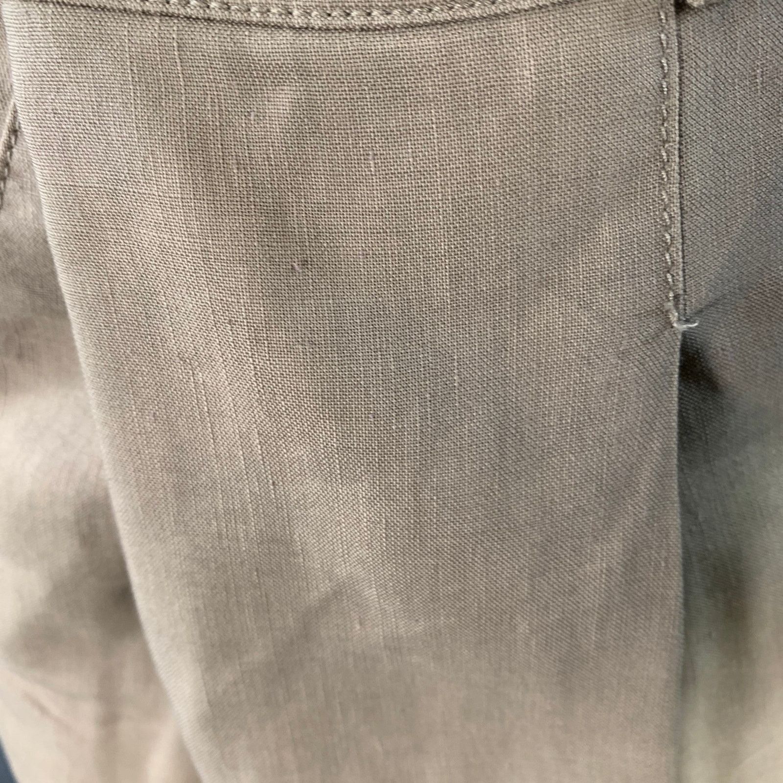 Burberry BURBERRY LONDON Size 8 Brown Wool Linen Pleated Shorts Size 30" / US 8 / IT 44 - 4 Thumbnail