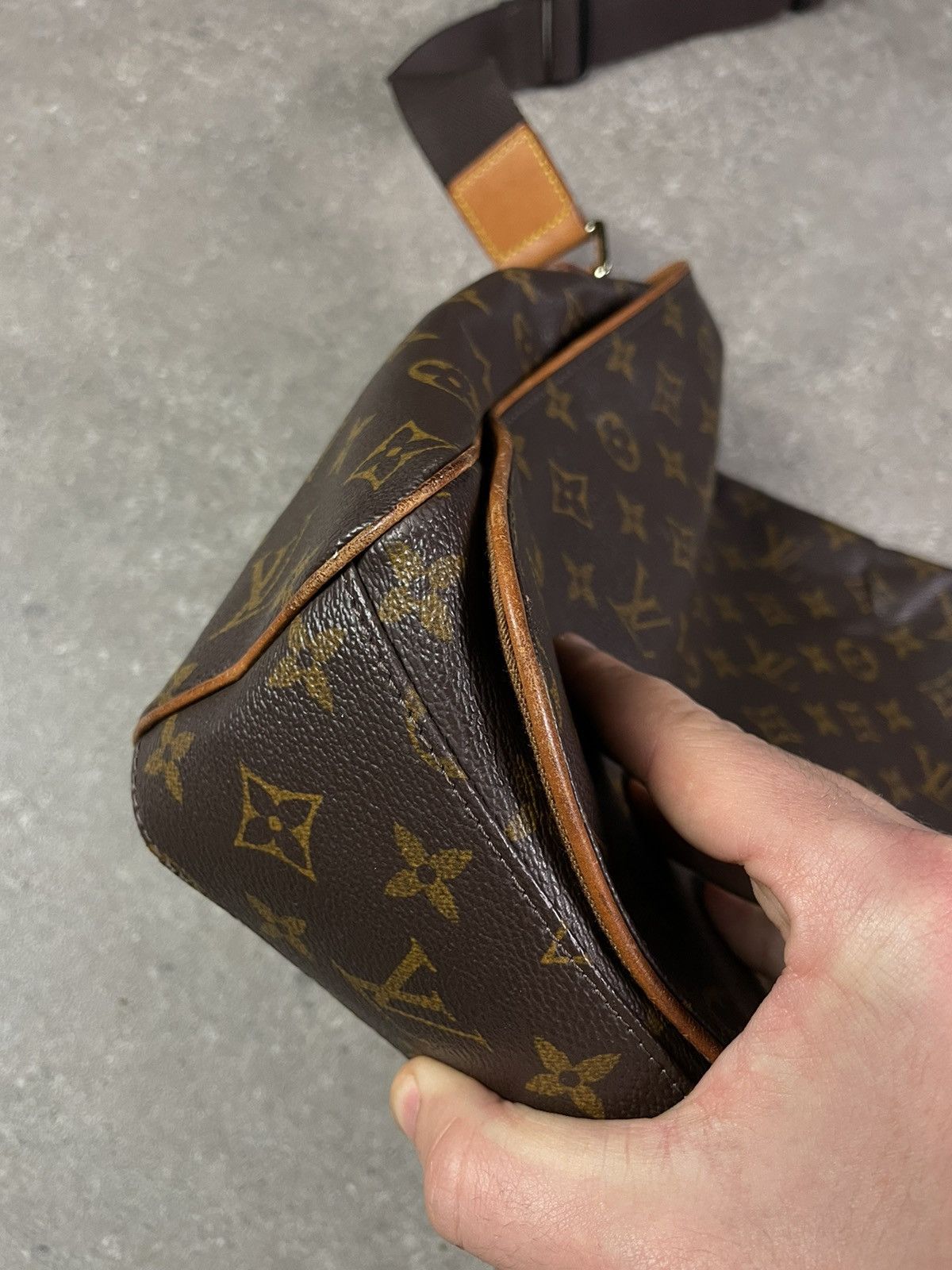 Louis Vuitton Louis Vuitton Abbesses Messenger Leather Bag Size ONE SIZE - 8 Thumbnail