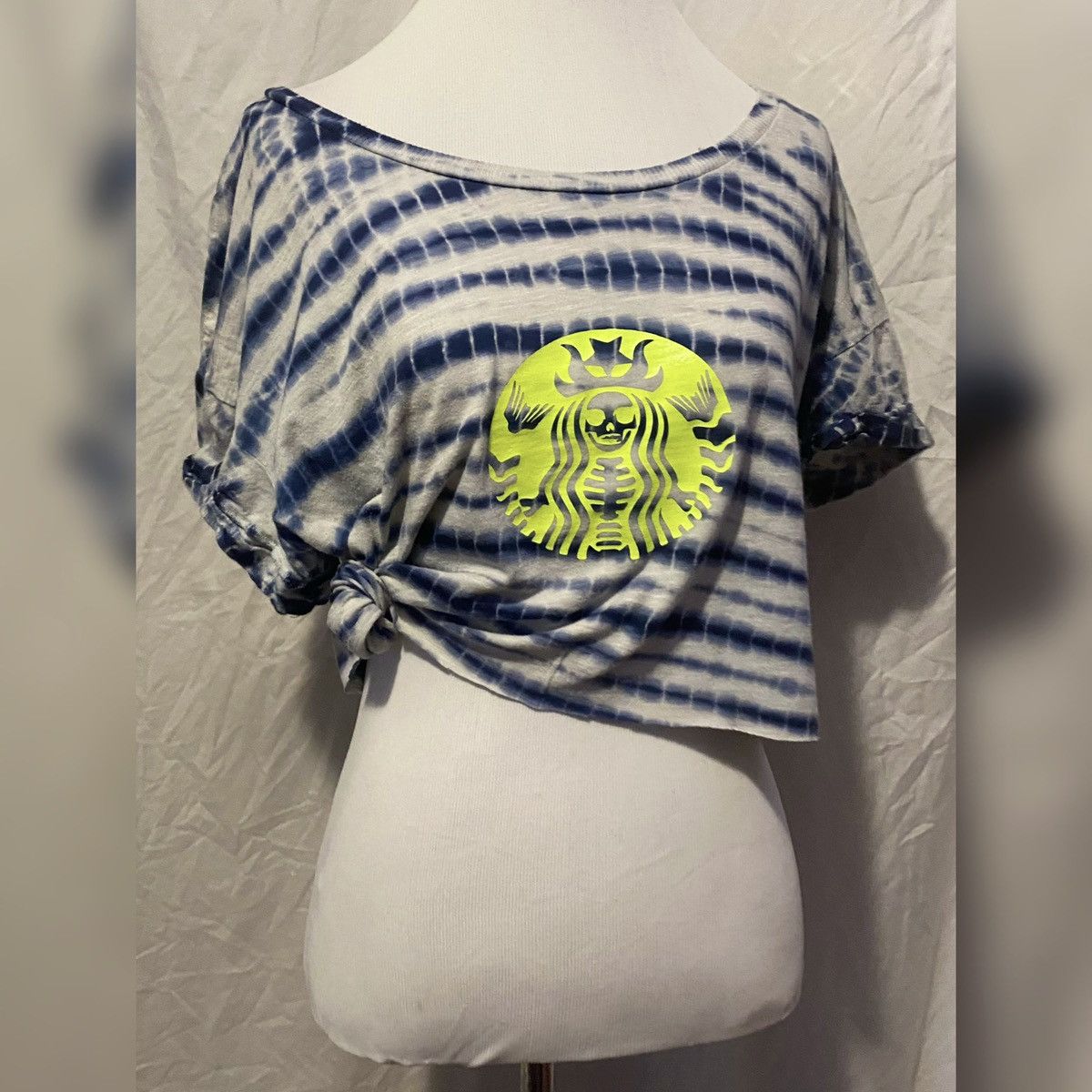 DKNY DKNY, Neon Creepy Skeleton, Tie Dye, Raw Hem, Cropped Tee Size M / US 6-8 / IT 42-44 - 14 Thumbnail