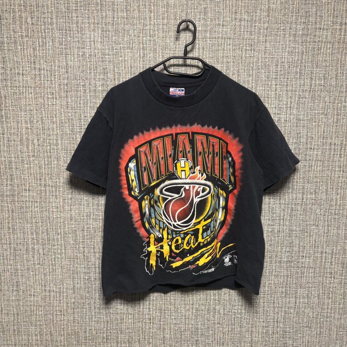 Vintage 90s Trench Ultra Miami Heat Tee – Raw Hem Black Size US M / EU 48-50 / 2 - 1 Thumbnail