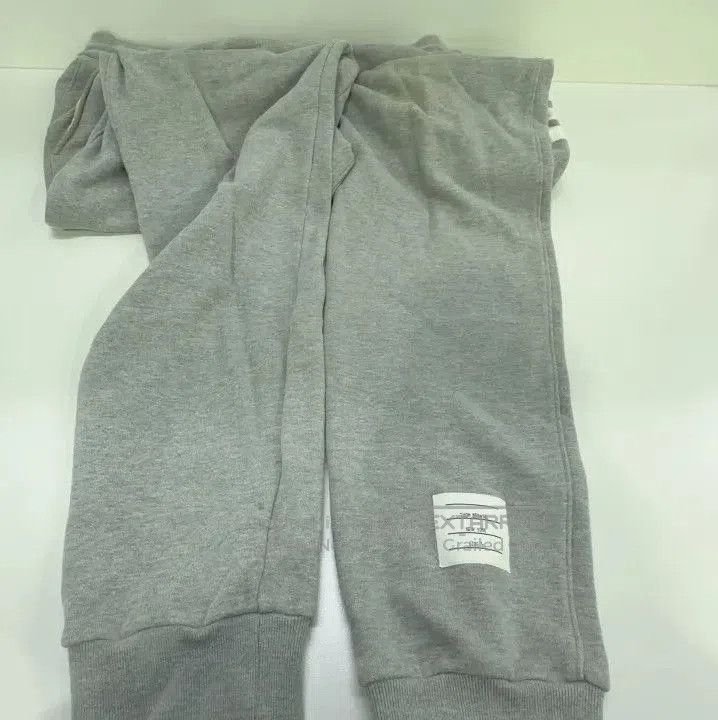 Thom Browne Thom Browne Classic Embroidered Gray Sweatpants. Size US 30 / EU 46 - 4 Thumbnail