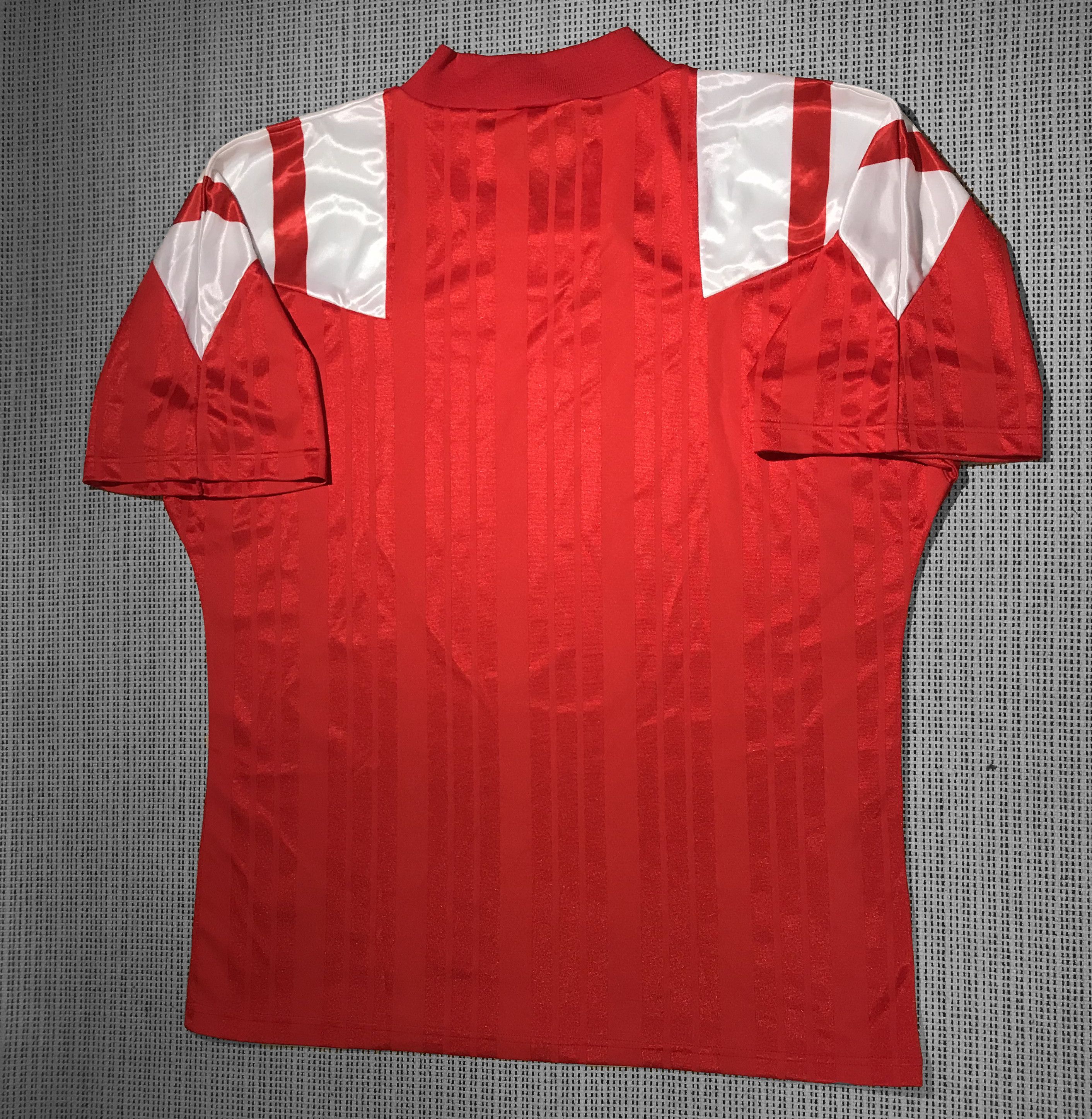 Adidas × Vintage Adidas vintage soccer shirt 92'/93' CIS Russia (XL) Size US XL / EU 56 / 4 - 2 Thumbnail
