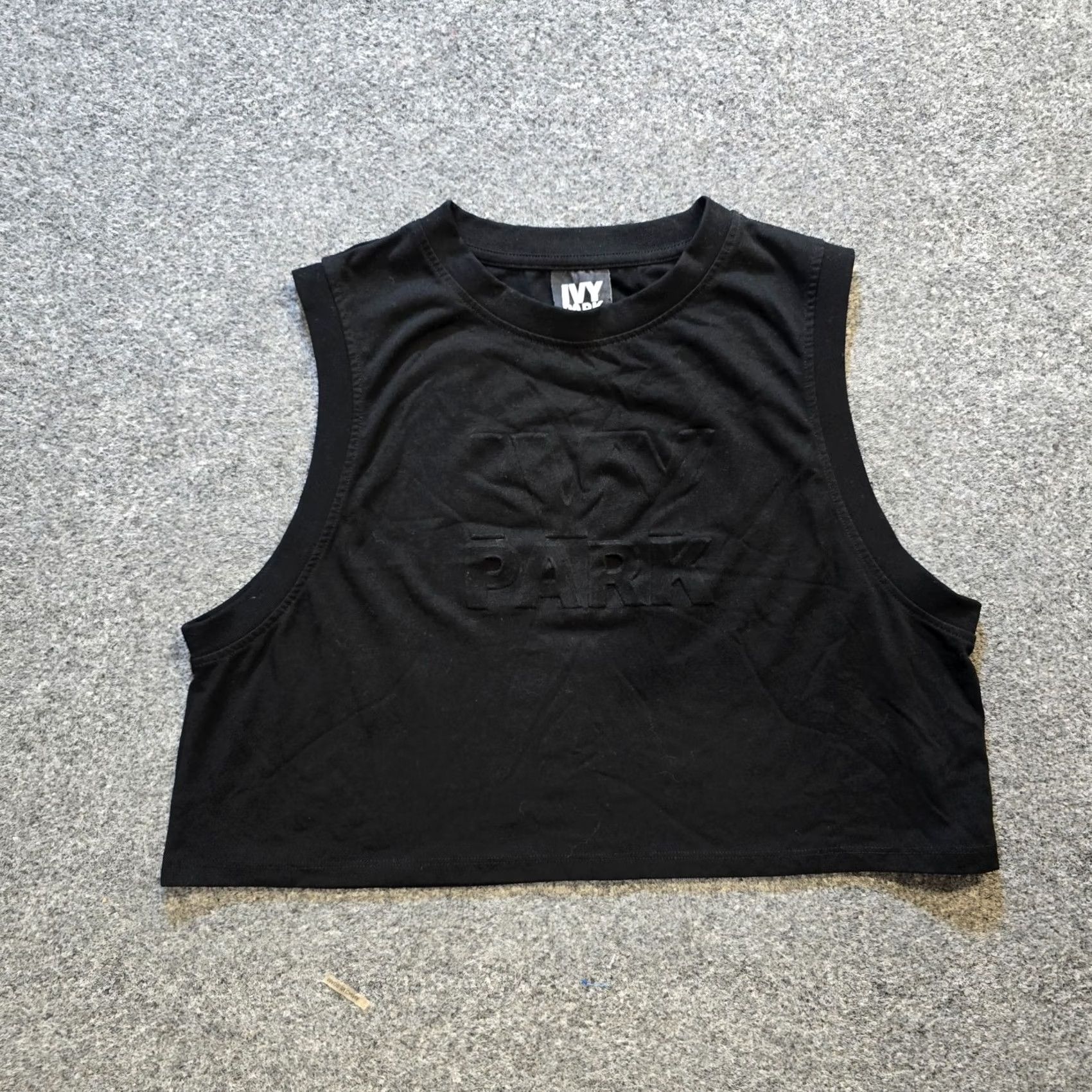 Ivy Park IVY PARK Top Tank Cropped Embossed Logo Black Womens Size M Athleisure Casual Size M / US 6-8 / IT 42-44 - 2 Thumbnail