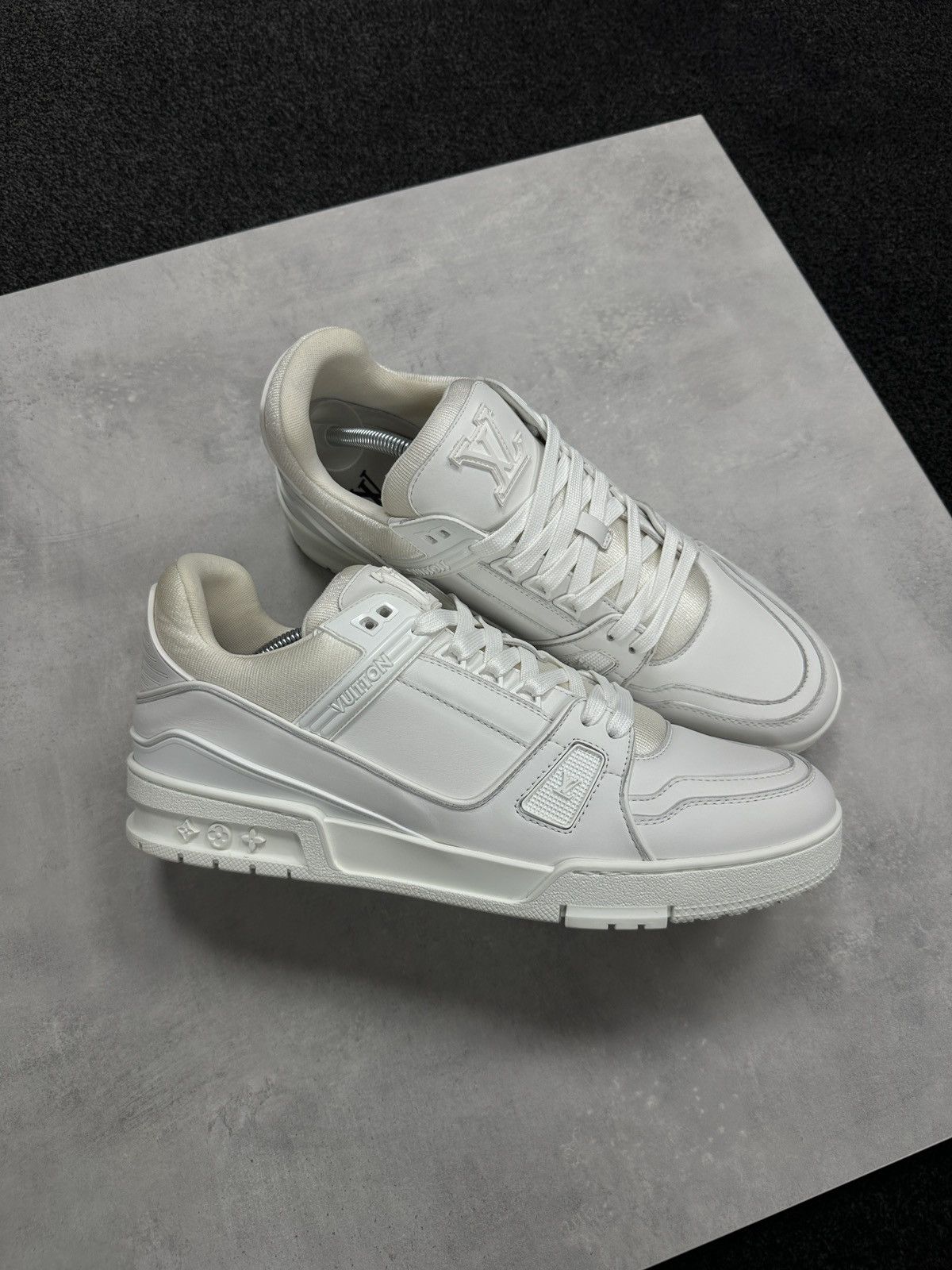 Louis Vuitton Louis Vuitton LV Leather Trainer White LV11 Size US 12 / EU 45 - 1 Thumbnail