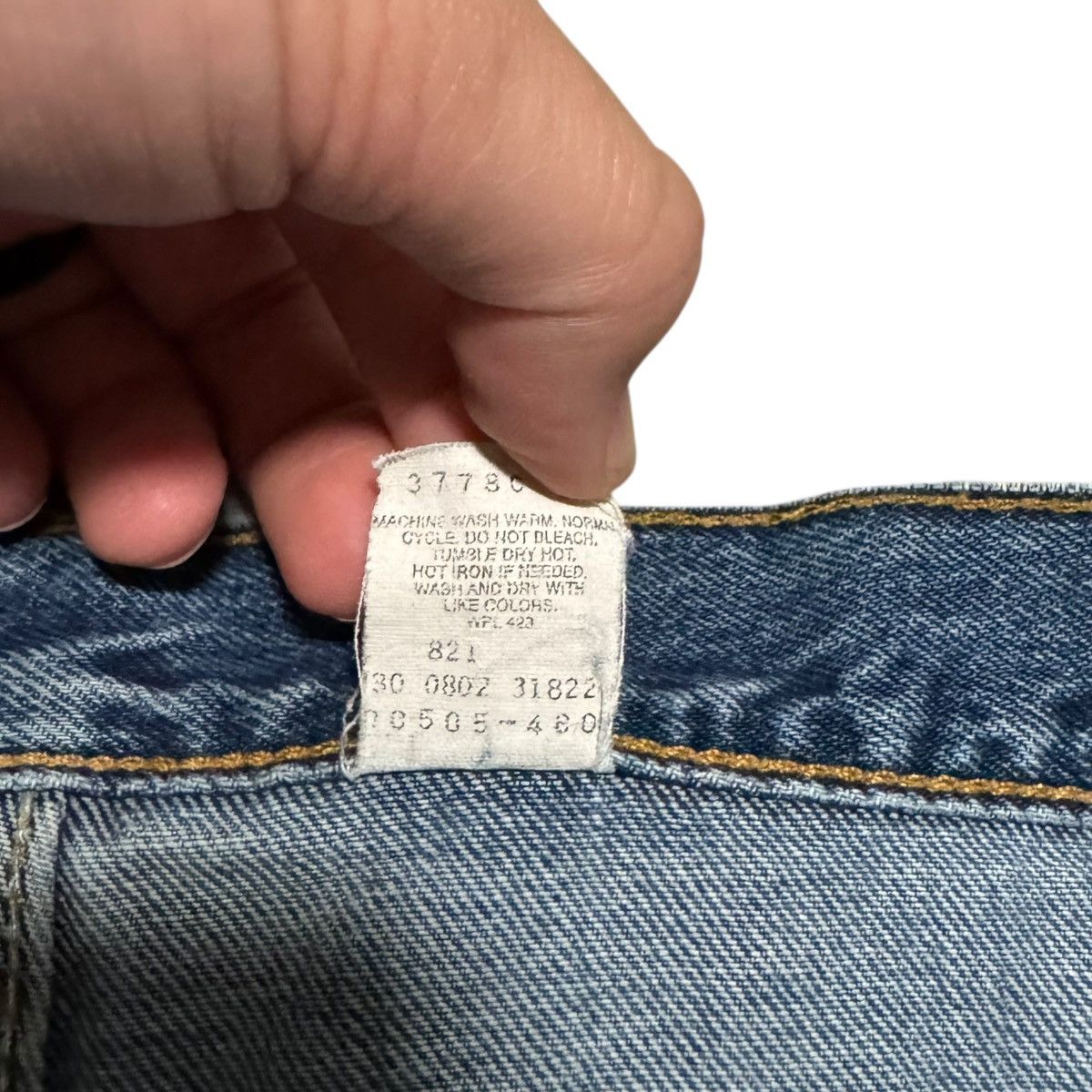 Levi's 2002 Levi's 505 Regular Fit Straight Jeans Mens 36x28.75 Size US 36 / EU 52 - 8 Thumbnail