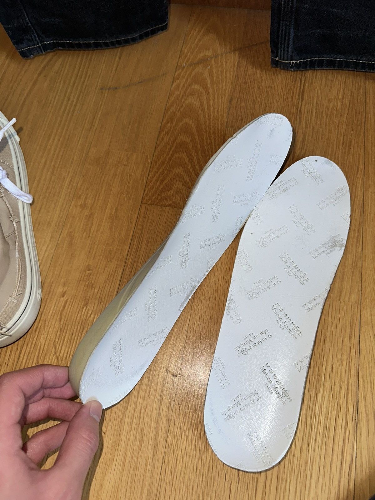 Maison Margiela Maison Margiela Evolution Low Distressed Sneakers Beige Size US 8 / EU 41 - 8 Thumbnail