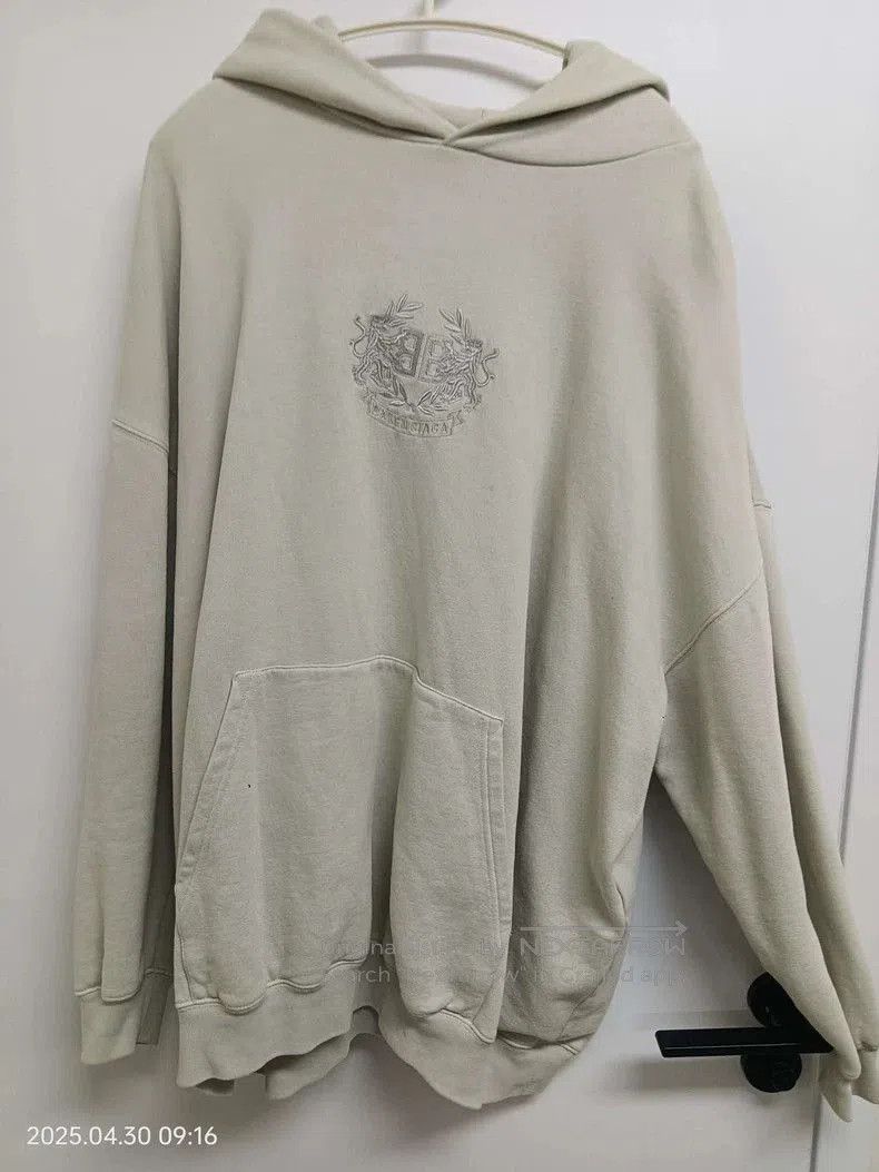 Balenciaga Double B Wheat Embroidery Sweatshirt.
