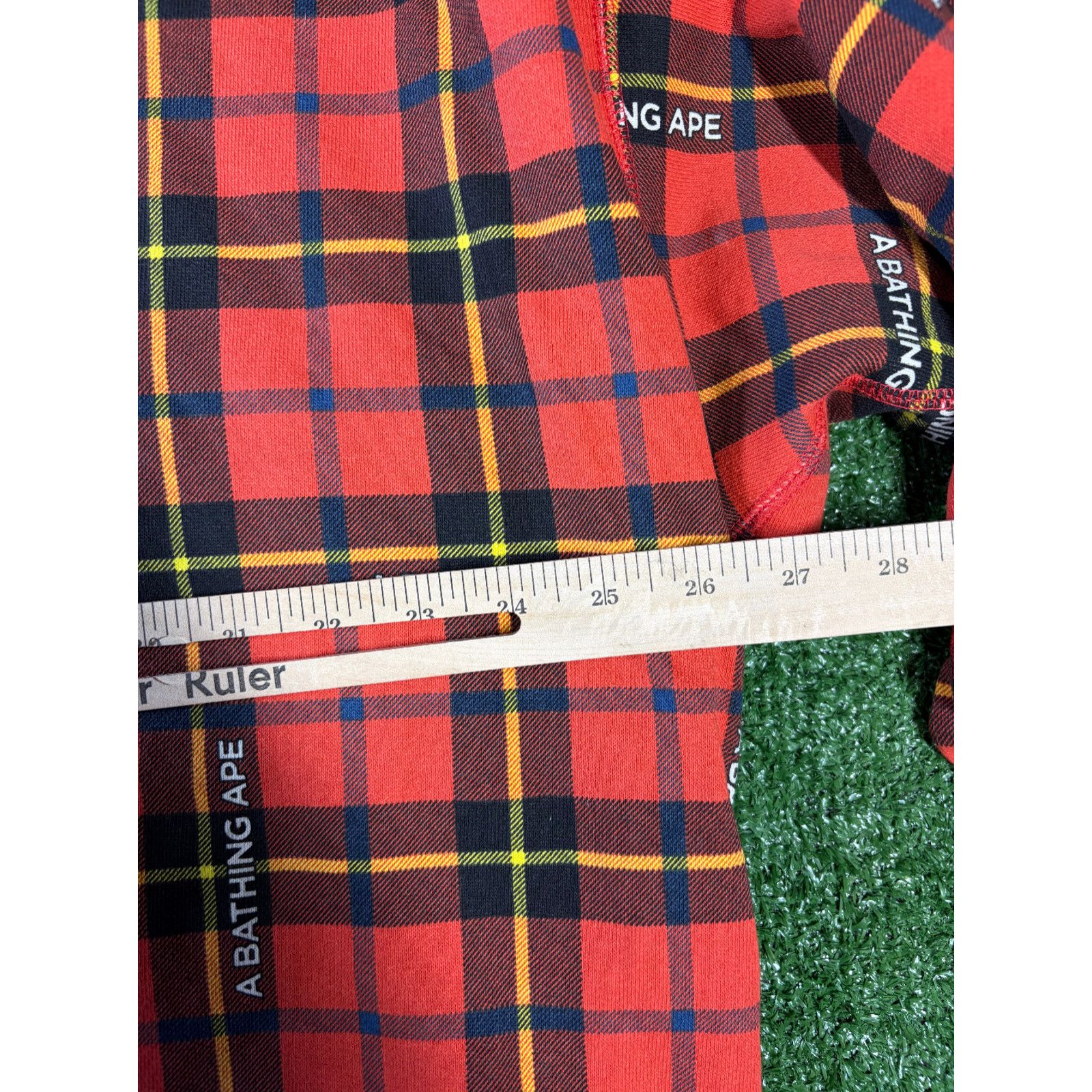 Bape BAPE Logo Check Red Loose Fit Crewneck Sweater Size XL Size US XL / EU 56 / 4 - 7 Thumbnail