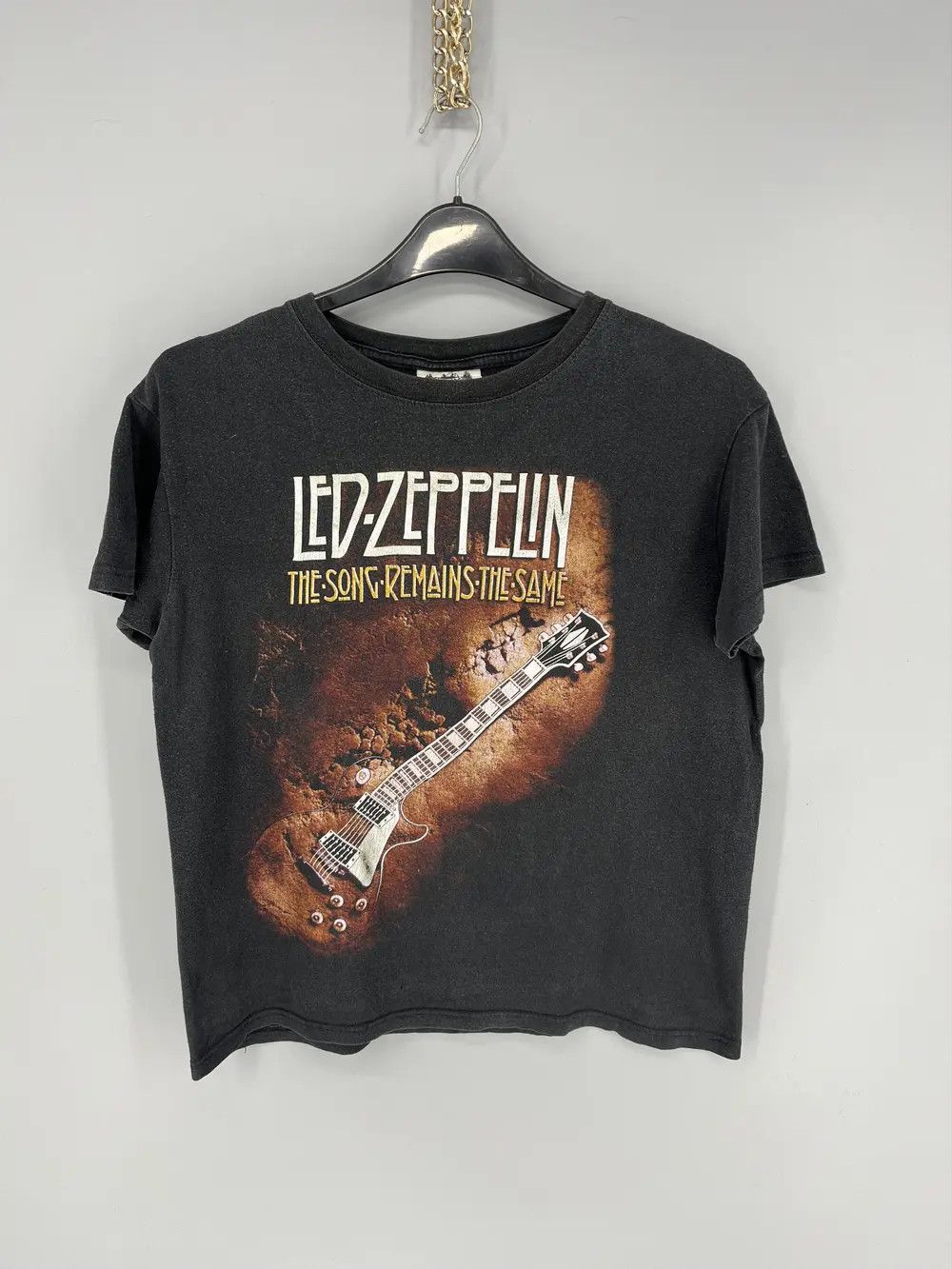 Band Tees Vintage Y2K LED ZEPPELIN Band Rock Tour T-shirt 90s Style Size US M / EU 48-50 / 2 - 1 Thumbnail