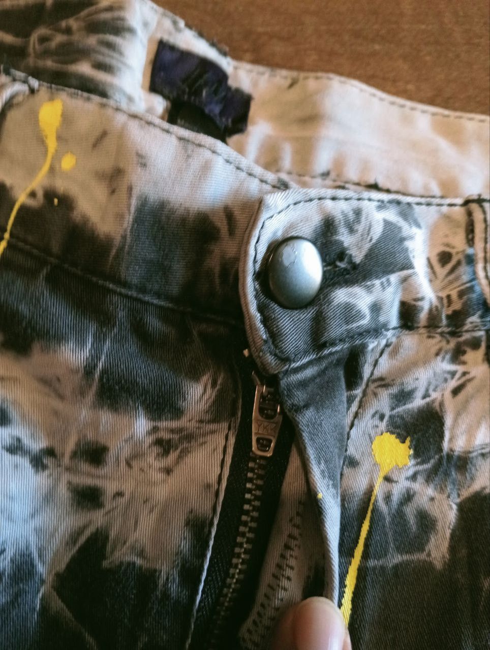 H&M H&M DISTRESSED BLEACH PAINTER PANTS Size US 32 / EU 48 - 7 Thumbnail