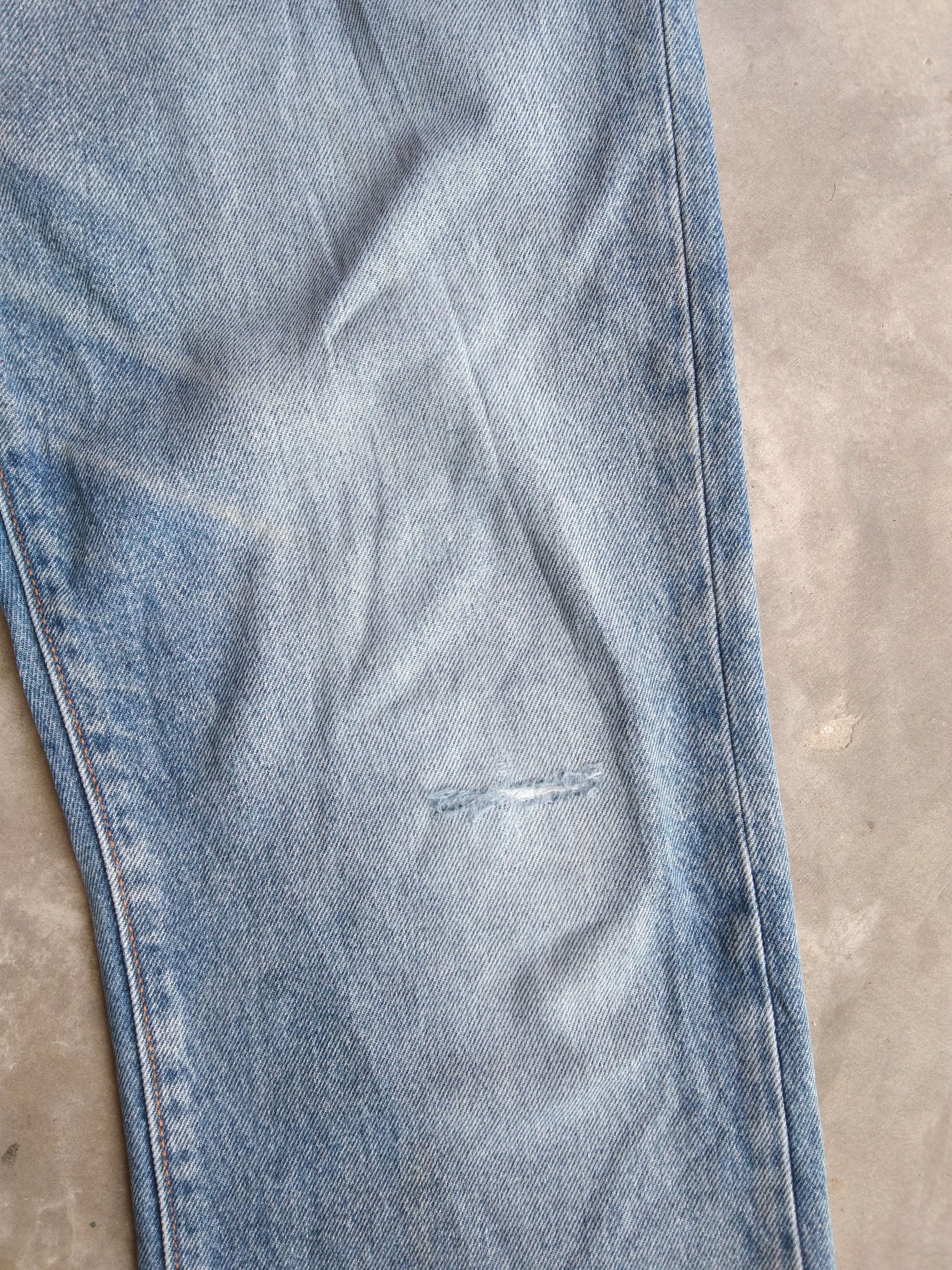 Japanese Brand Vintage GU Faded Blue Released Hem Distressed Jeans 34x30 Size US 34 / EU 50 - 5 Thumbnail