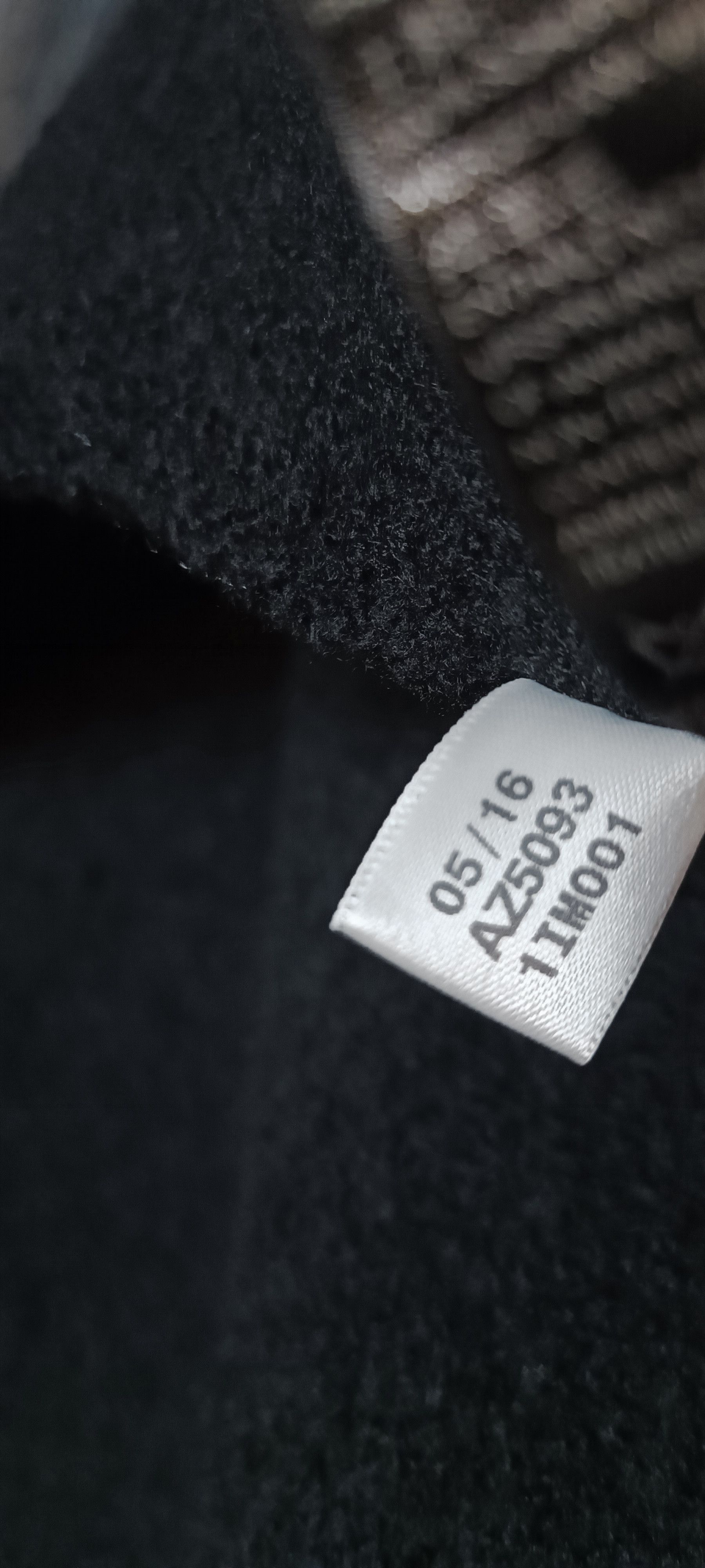 Y-3 × Yohji Yamamoto adidas Y-3 (ワイスリー) Fall-Winter 2016/17 Poncho Sweater AZ5093 Size US S / EU 44-46 / 1 - 8 Thumbnail