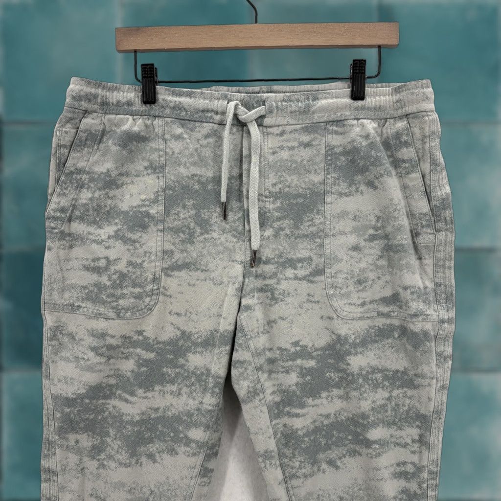 Athleta Athleta Farallon Jogger Pants Womens Large Gray Camo French Terry Elastic Waist Size 36" / US 14 / IT 50 - 1 Thumbnail