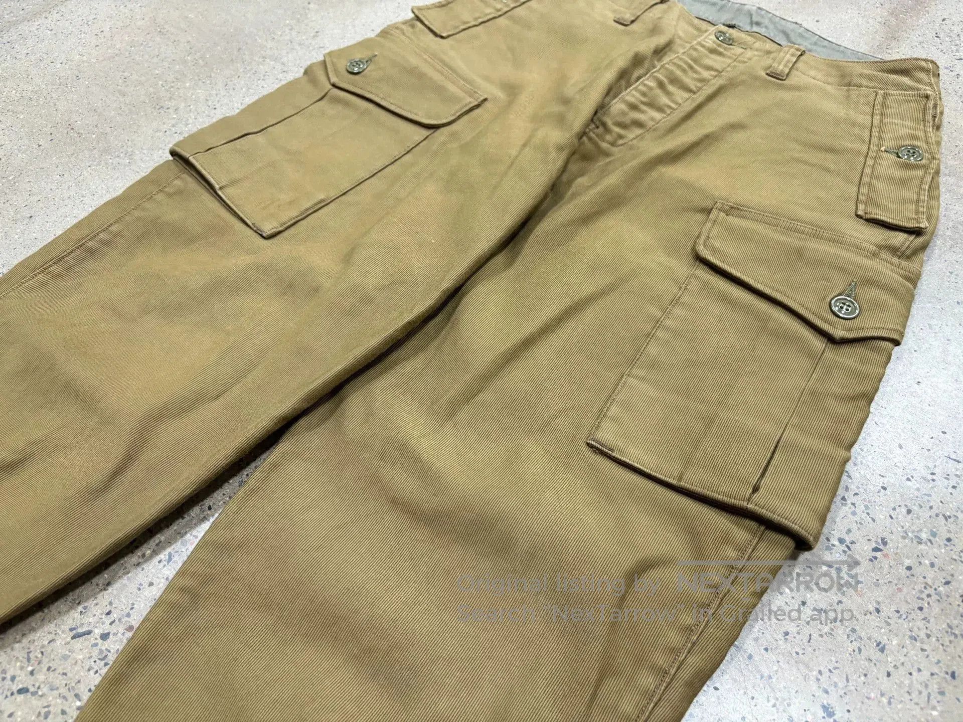 Freewheelers ground crew trousers in classic khaki color. Size US 30 / EU 46 - 7 Thumbnail